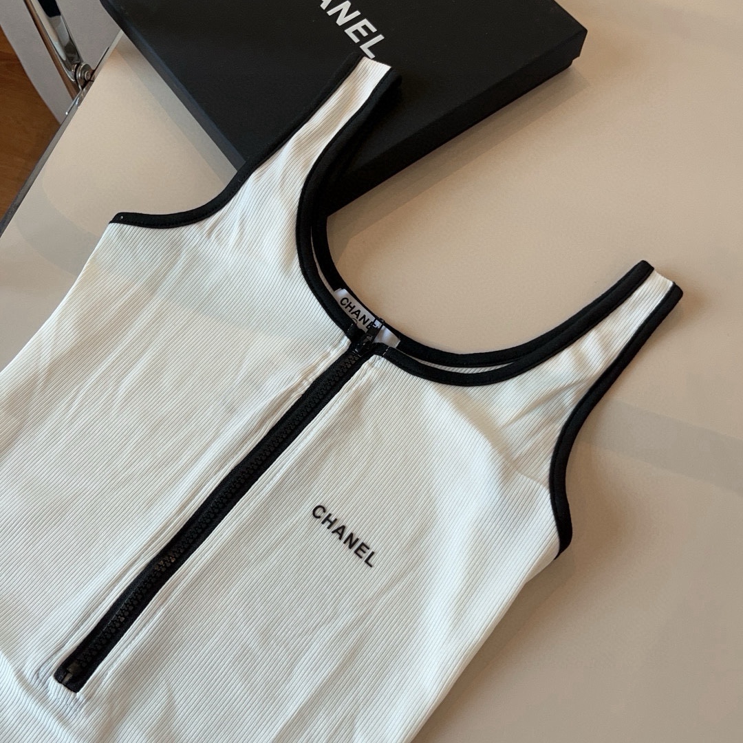 P
Chanel香奈儿官方新款泳衣连体比基尼👙，高端定制，S M L XL