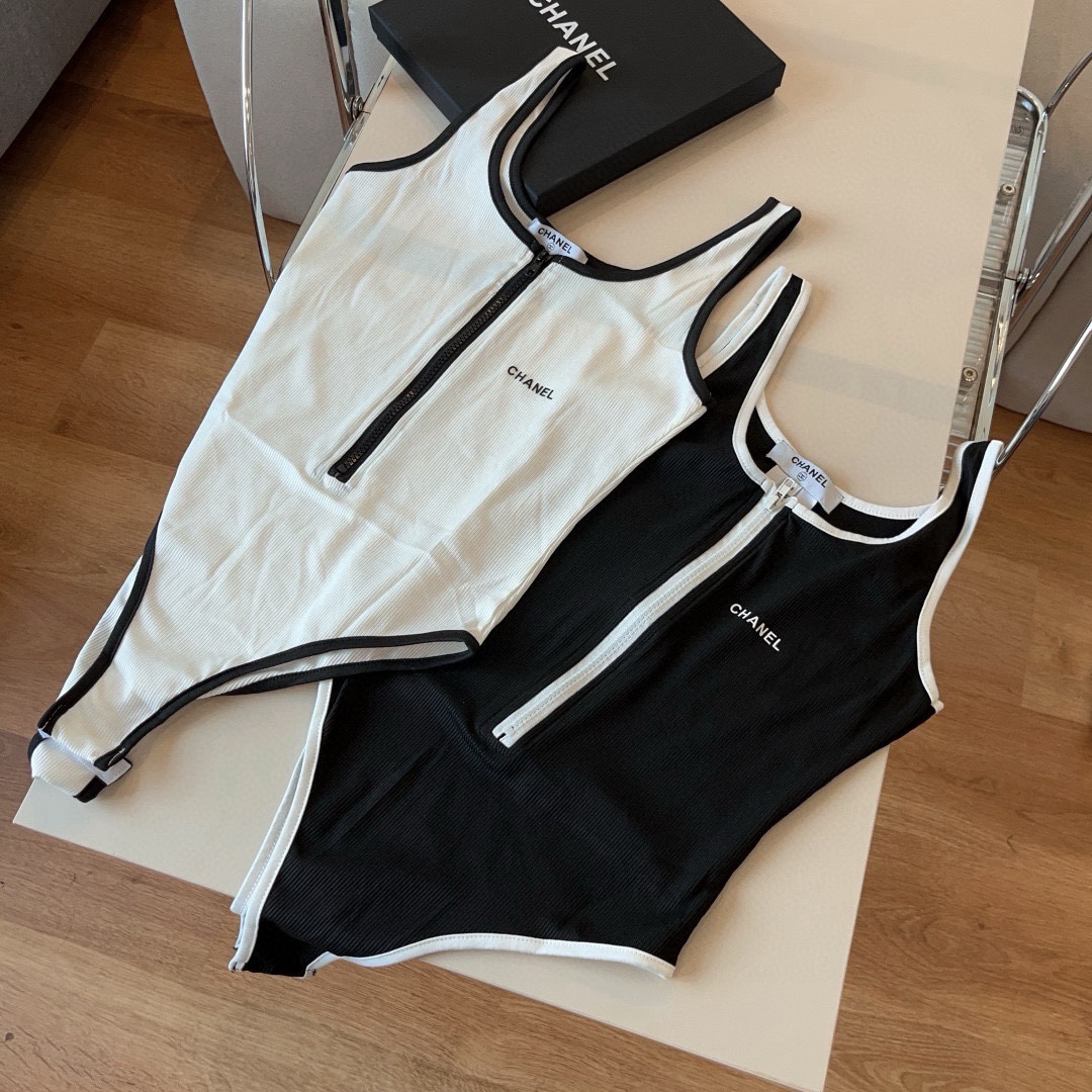 P
Chanel香奈儿官方新款泳衣连体比基尼👙，高端定制，S M L XL