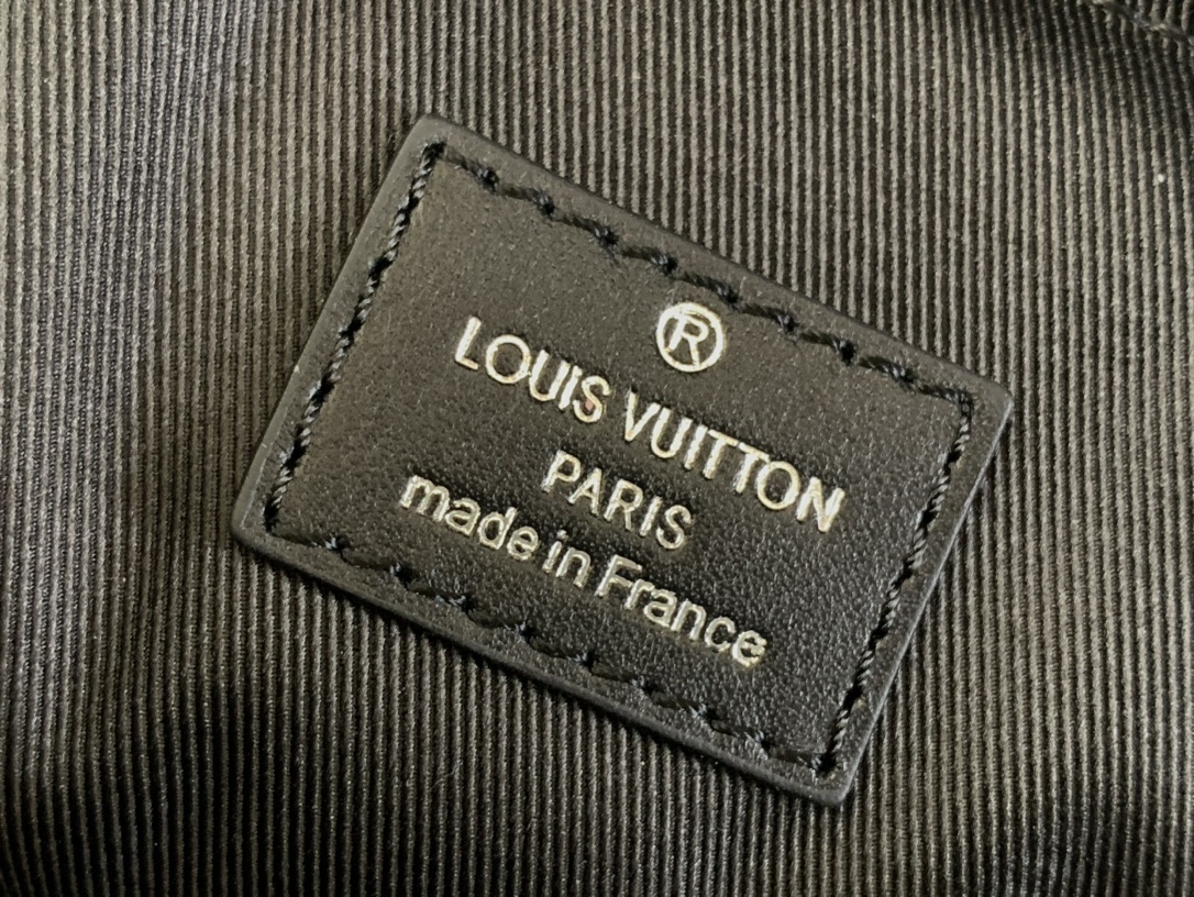 Louis Vuitton Weekender 手袋lv,包,公文包 8