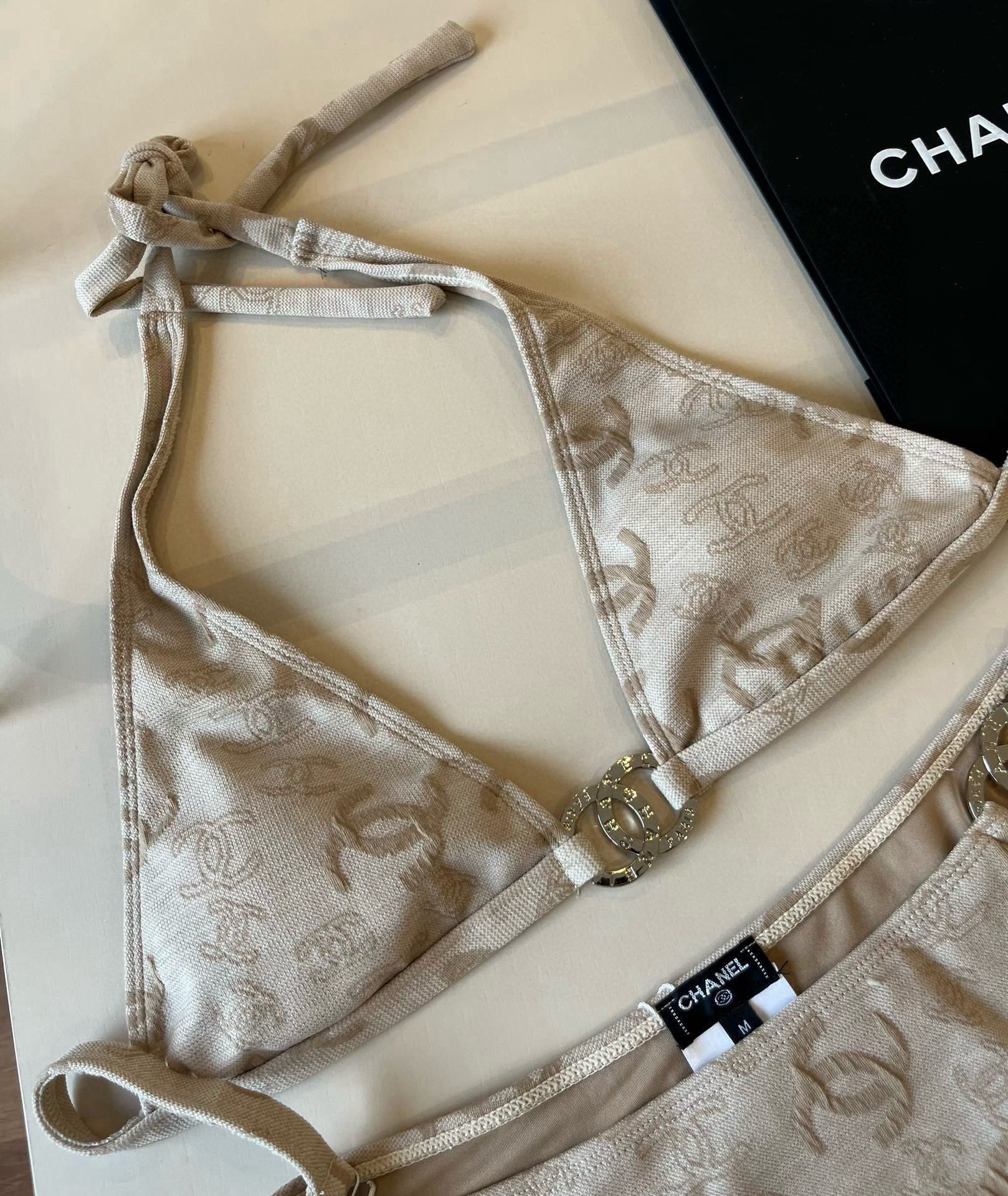 P

Chanel香奈儿比基尼泳衣 最新面料S M L XL