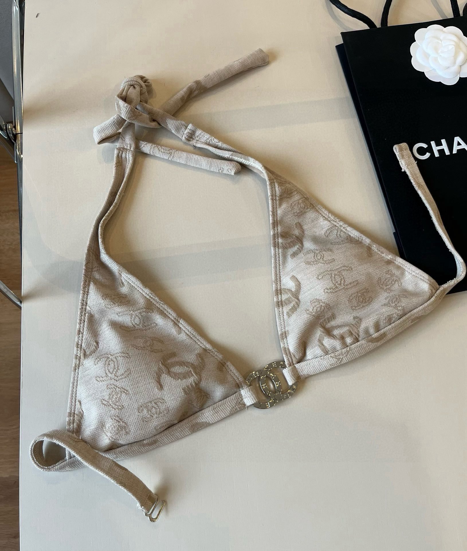 P

Chanel香奈儿比基尼泳衣 最新面料S M L XL