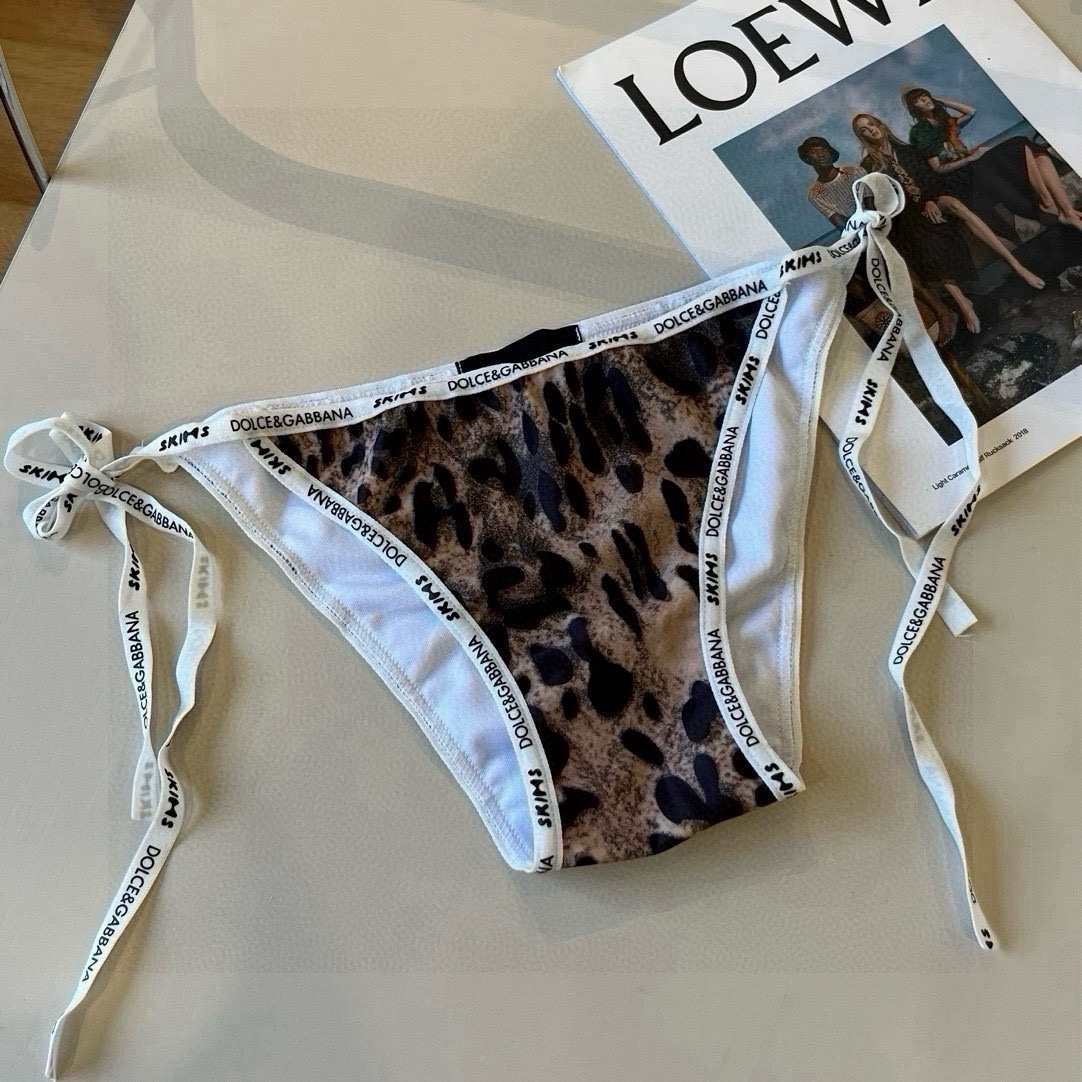 P
D&G杜嘉班纳新款织带比基尼分体泳衣套装 ＳＭＬXL