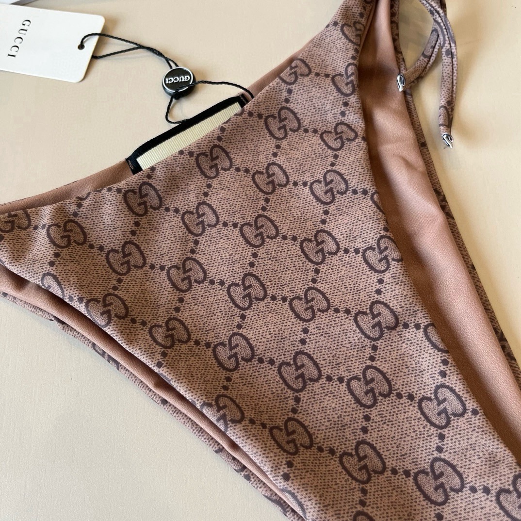 P

Gucci古奇比基尼👙，分体泳衣，S M L XL