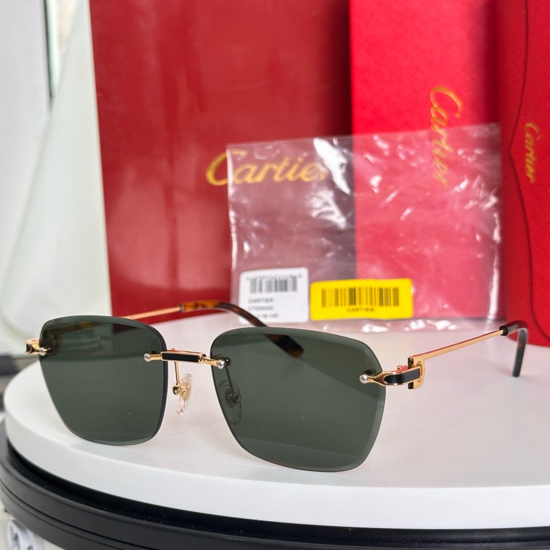 NO:257787,cartier Première de Cartier small amount of tail goods high-end men's sunglasses 18K gold simple frameless sunglasses Genuine inner blue-coated lenses for driving with your own car Light and comfortable CT0343O size: 58-18 glasses sunglasses, glasses, cartier19860909cartier Première de Cartier 少量尾货 高档 男士太阳镜 18K金灿灿简约无框墨镜 正品内镀蓝膜镜片 自留开车出行 轻盈舒适 CT0343O size: 58-18 眼镜墨镜太阳镜,眼镜,cartier,glasses