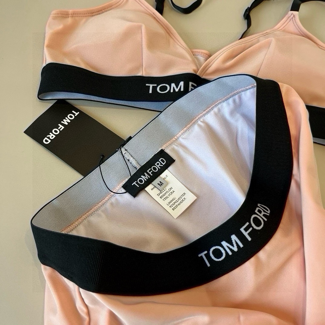 P
TOMFORD新款比基尼中古套装  吊带背心 三角打底裤分体泳衣 S M L X L
