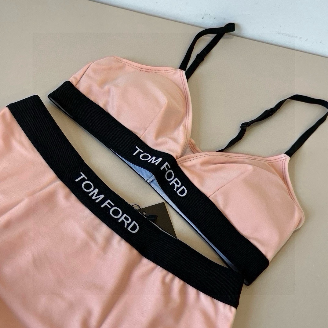 P
TOMFORD新款比基尼中古套装  吊带背心 三角打底裤分体泳衣 S M L X L