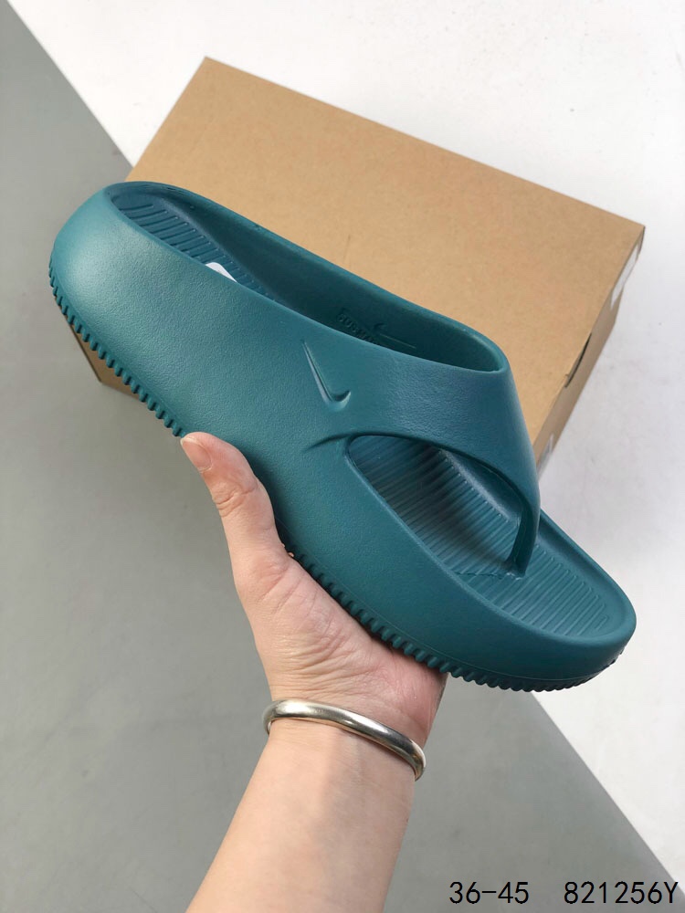 Nike Calm Slides: Comfortable and Stylish Beach & Everyday Wear Sandals 5 i1746716968 6354 3