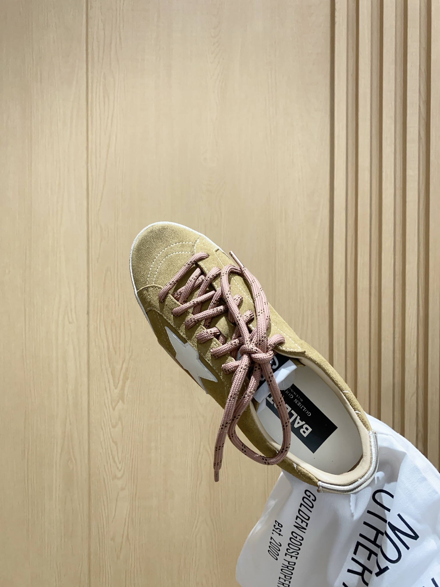 Golden Goose True Star: Retro Style with Modern Twist in Velvet and Leather Sneakers - 图片 7