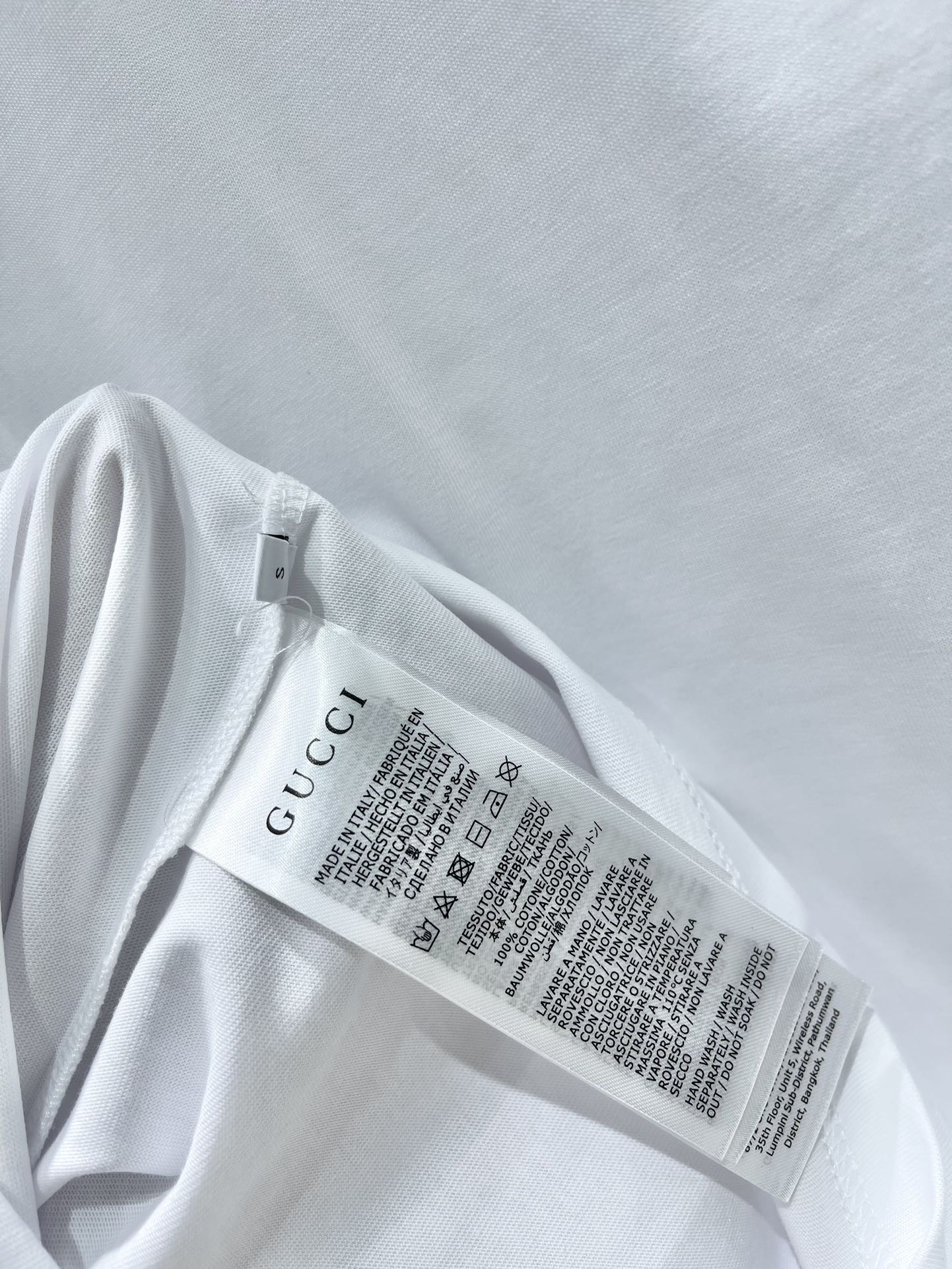 𝗚𝗨𝗖𝗖* 古驰印花针织棉T恤短袖

👀 一眼就被这件GUCCI的T恤吸引了！😍 那经典的古驰印花，搭配