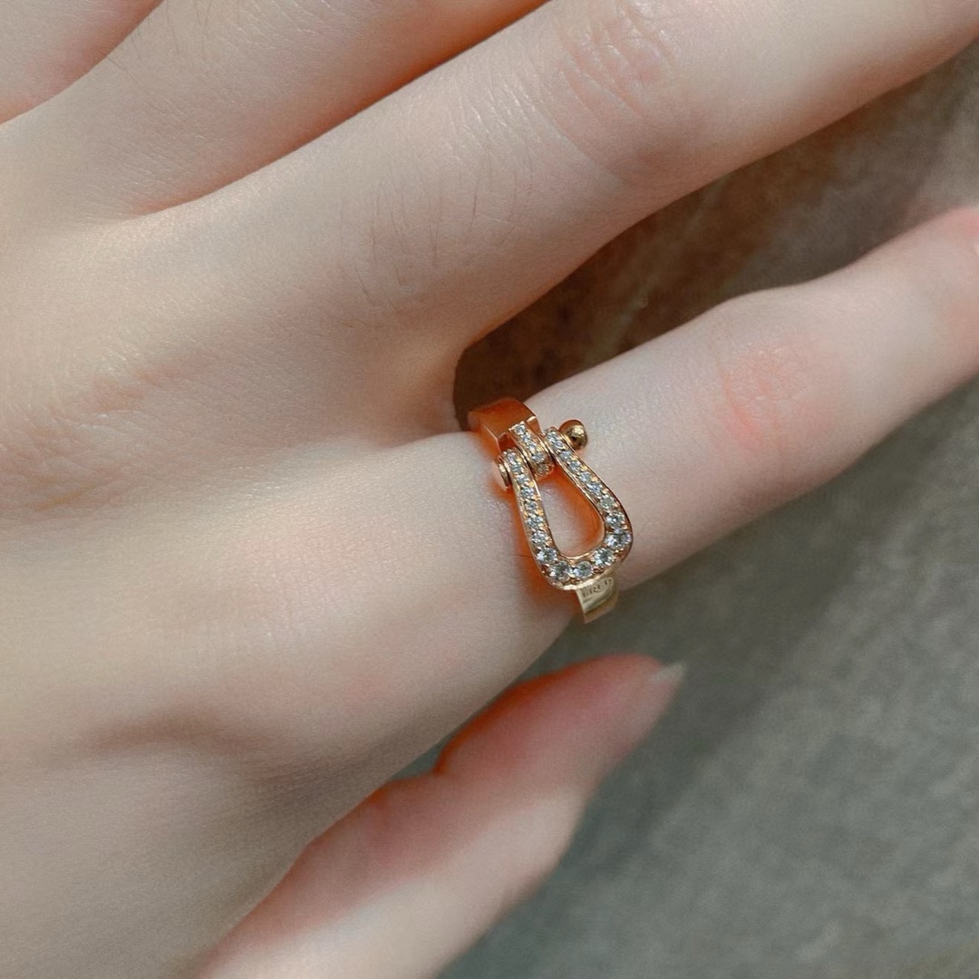 High-Quality Tether Hoof Ring with Cash Buttons for £220 - 图片 8