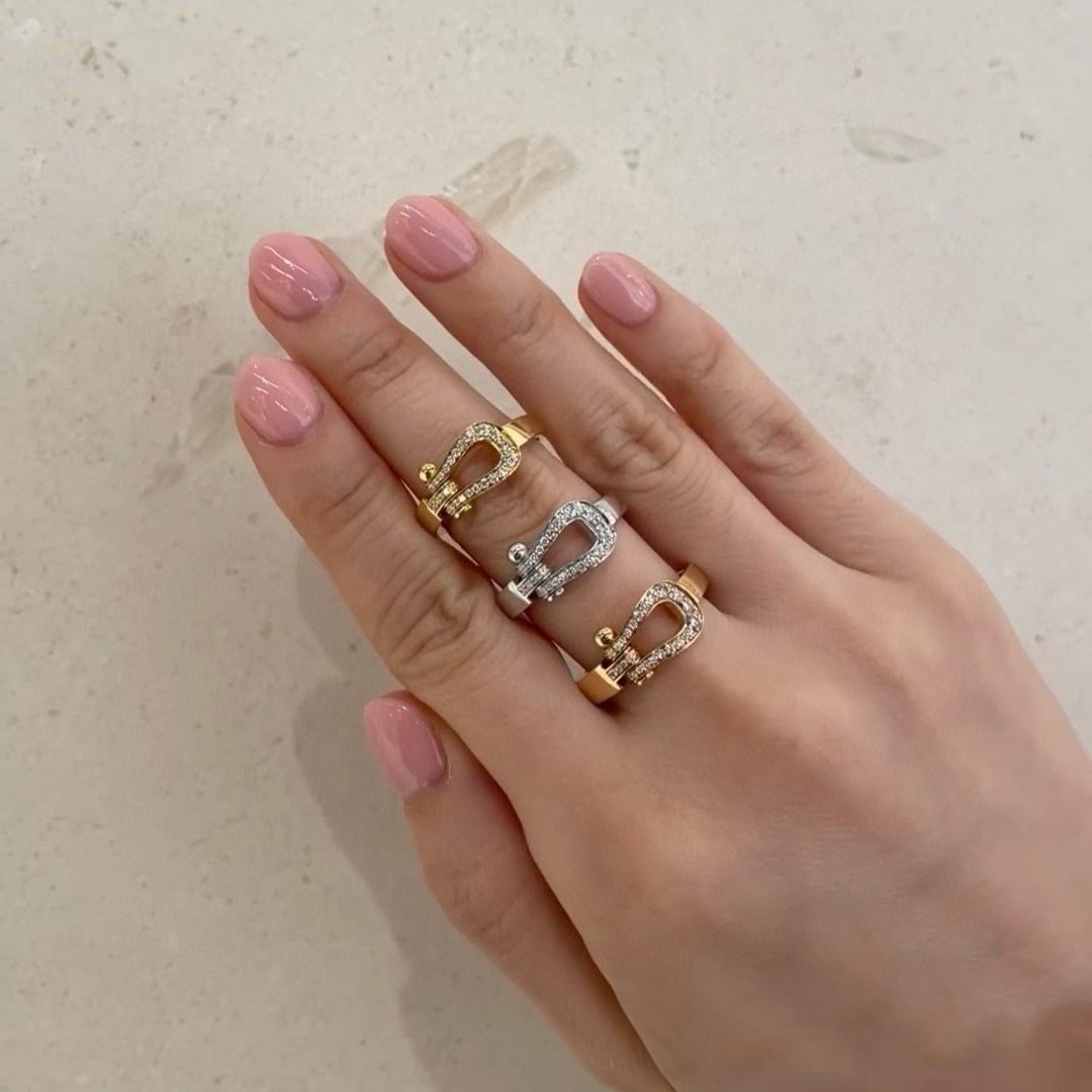 High-Quality Tether Hoof Ring with Cash Buttons for £220 - 图片 9