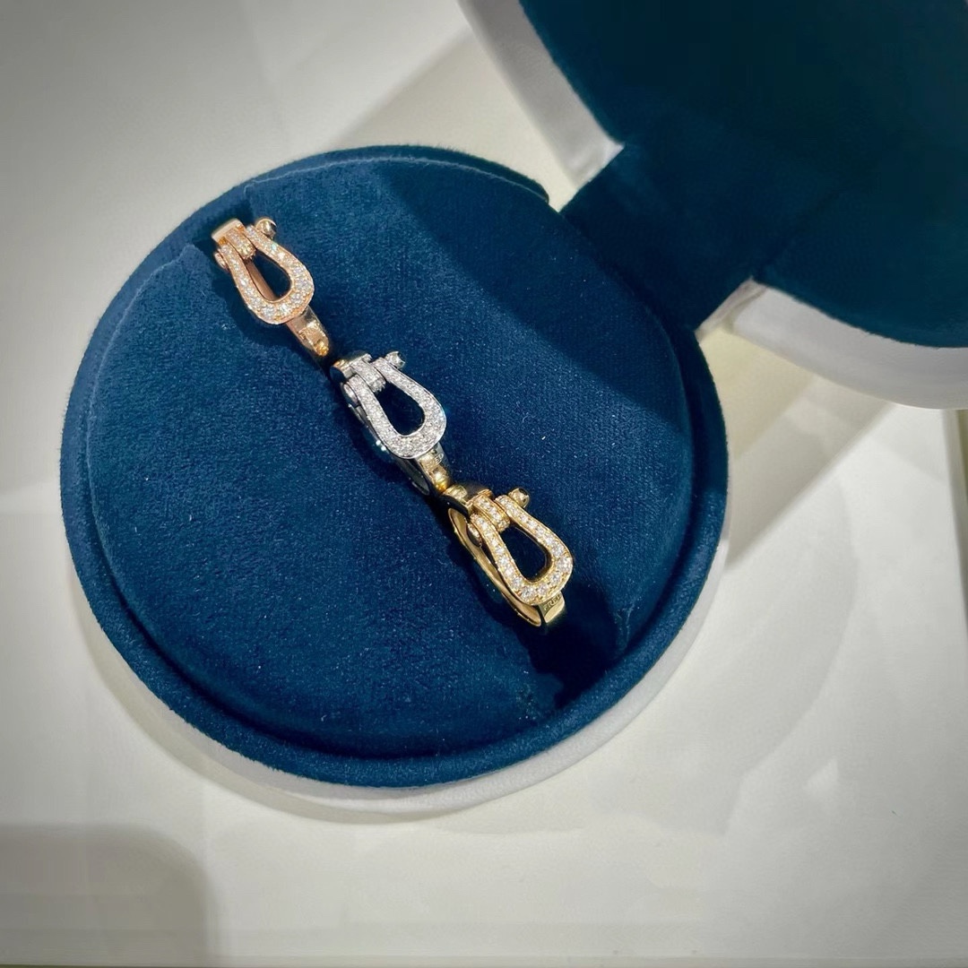 High-Quality Tether Hoof Ring with Cash Buttons for £220 - 图片 5