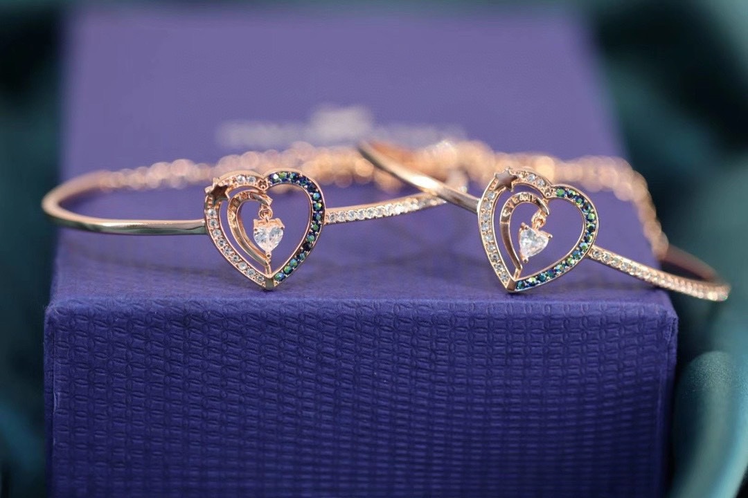Romantic Swarovski Star Night Heart Bracelet: Elegant Design for Her in Your Life - 图片 5