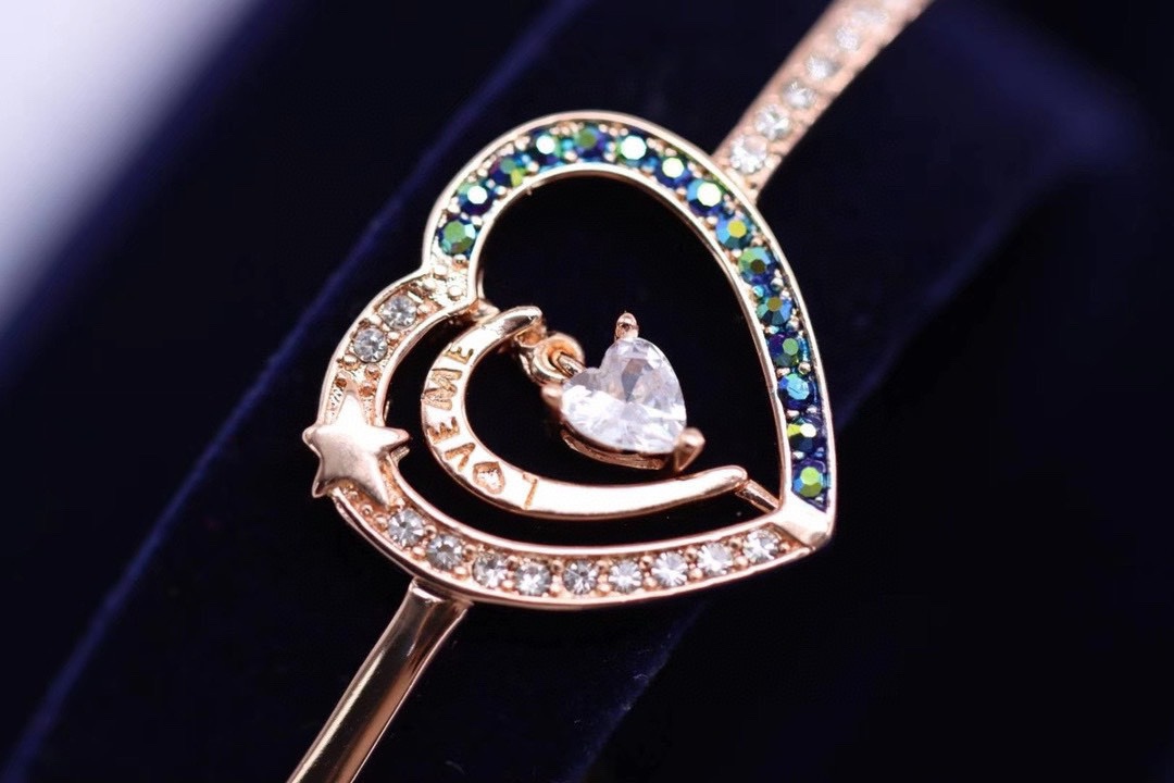 Romantic Swarovski Star Night Heart Bracelet: Elegant Design for Her in Your Life - 图片 3