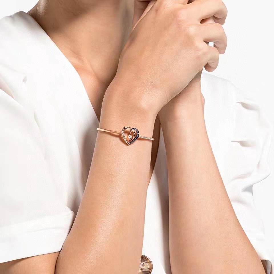 Romantic Swarovski Star Night Heart Bracelet: Elegant Design for Her in Your Life - 图片 7