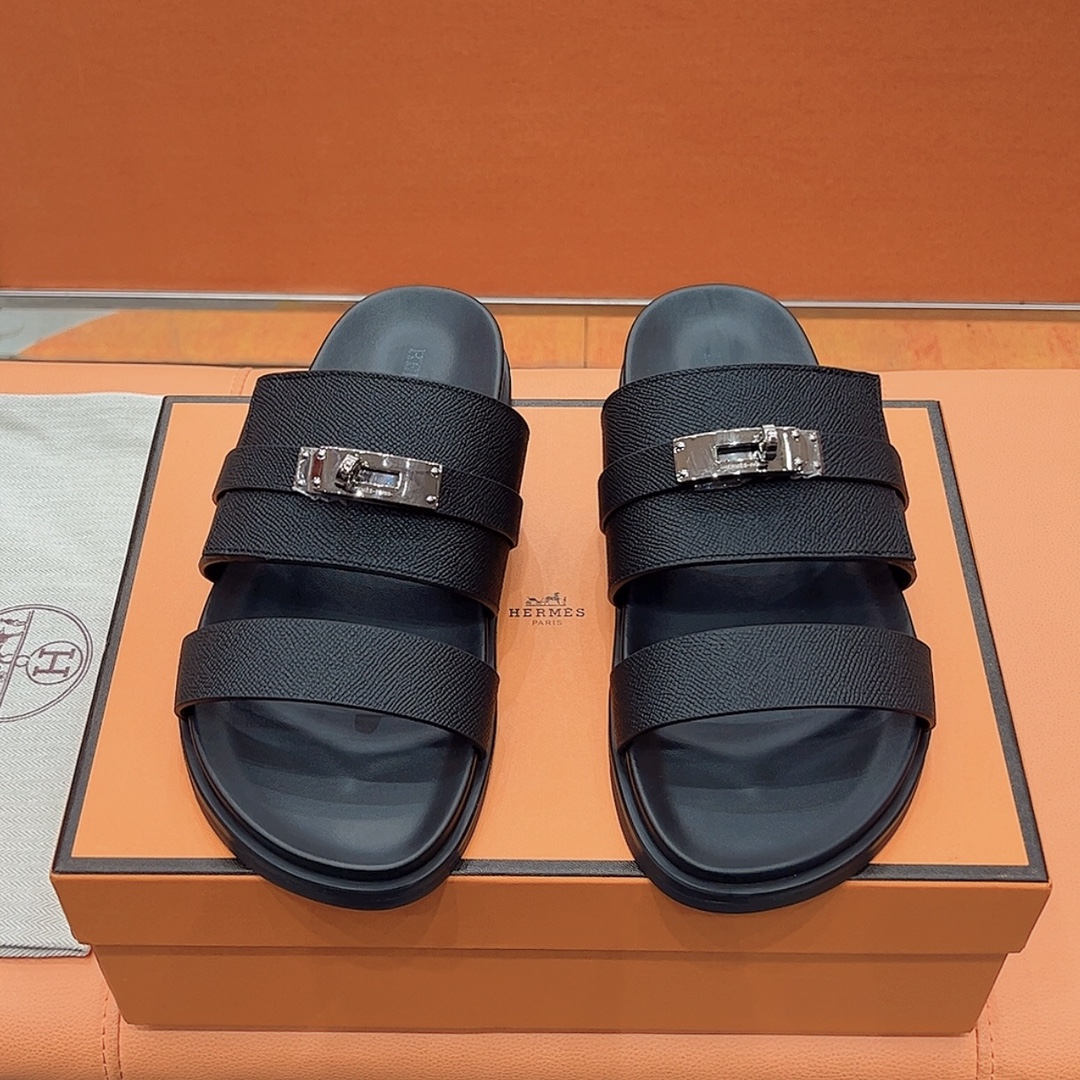 NO:407698,Original 1:1 top version Purchase level H Family 2025 spring and summer new model HERMES Hermes has been very popular recently - Sandals, paired with various colorful socks, it is very trendy. Imported leather on the upper, imported sheepskin inside, outsole Tpu non-slip wear-resistant, size 35-44 for women (44 and 45 are not returned or replaced)!  men's style, slippers, hermes, hermes, sandals, slippers, sheepskin, socks19860909原版1:1顶级版本 代购级别 H家 2025春夏新款 HERMES爱马仕最近火到不行的情侣款二舅鞋- 凉鞋,搭配各种彩色袜子,潮爆了 鞋面进口皮 内里进口羊皮 大底Tpu防滑耐磨大底 码数女35-44（44、45不退不换) ！男款,拖鞋,hermes,hermes,sandals,slippers,sheepskin,socks,Women's Shoes