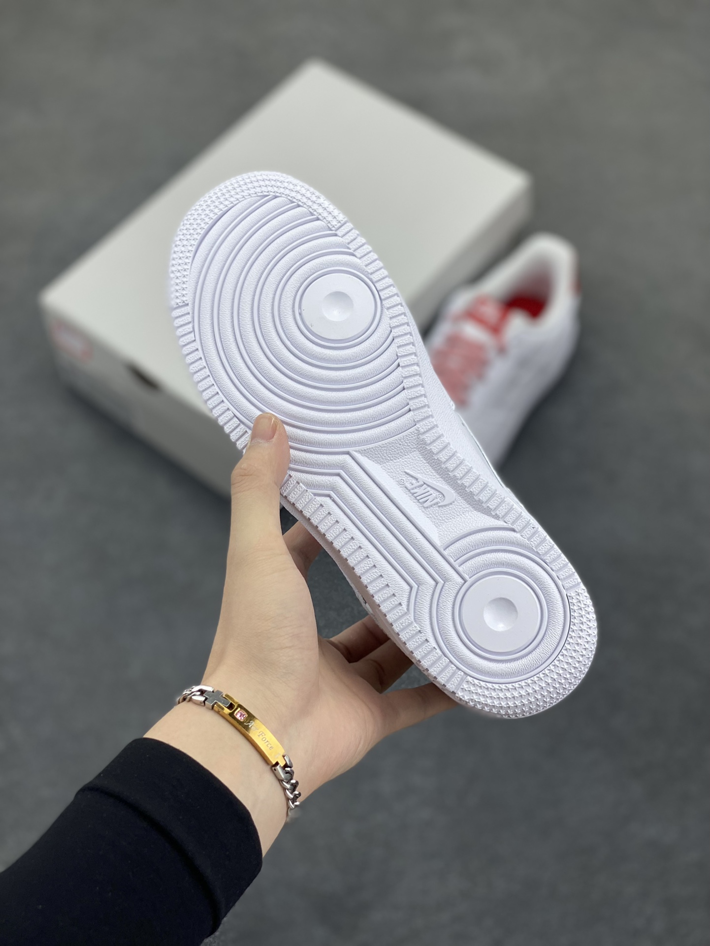 Nike Air Force 1 Low Embossed White Red - Authentic Air Force Edition 6 i1746817665 5911 4