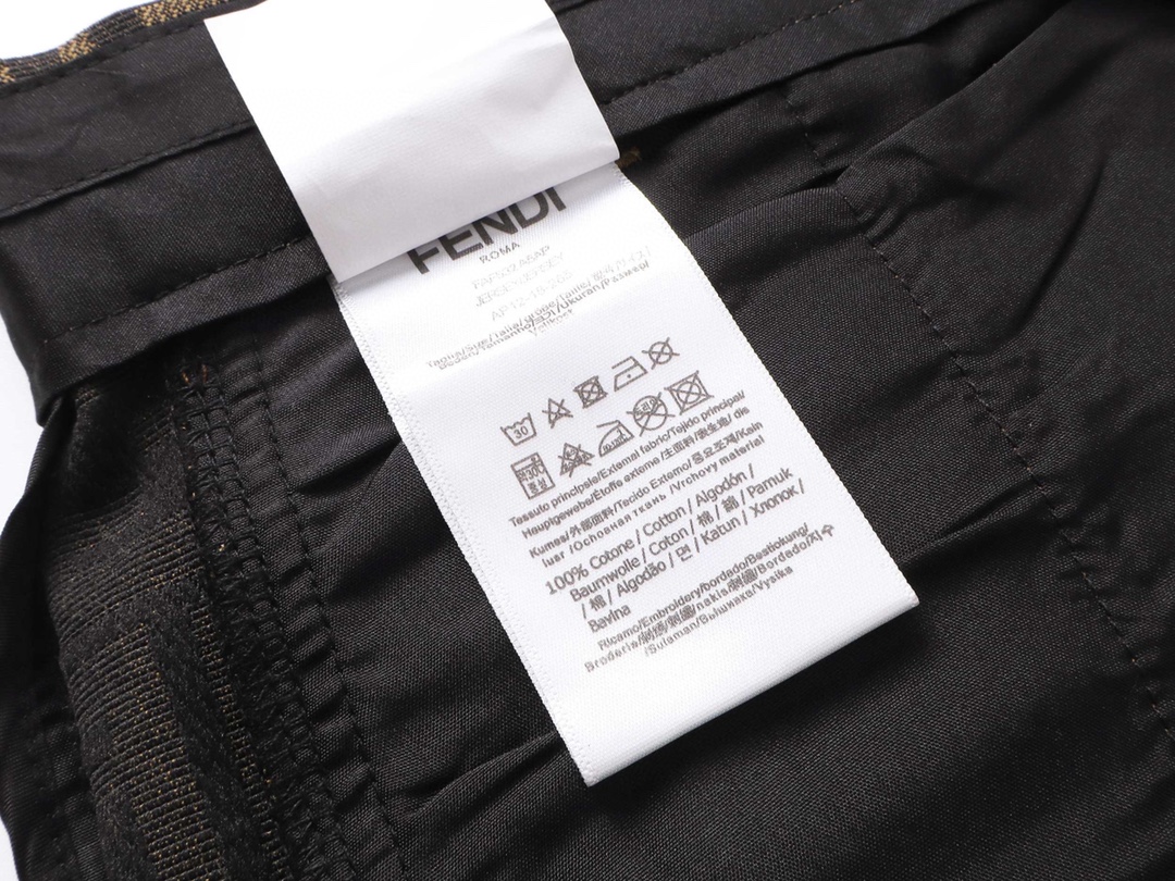 芬迪/Fendi 夏季新款 提花字母休闲牛仔短裤