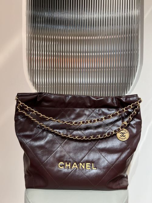 Chanel 22 Bag Medium Zinfandel Calfskin Gold-Tone Metal, 39x42x8cm 1 Chanel 22 Bag Medium Zinfandel Calfskin Gold-Tone Metal, 39x42x8cm
