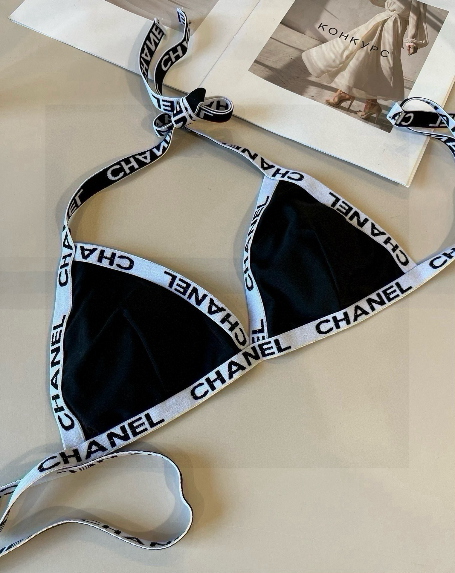 NO:305395,Chanel Chanel Bikini, S M L XL Swimsuits Swimsuits Bikini, Swimsuits, Swimsuits, Bikini, Chanel, Swimsuits, Bikinis19860909Chanel香奈儿比基尼,S M L XL泳衣泳裤比基尼,泳衣，泳裤，比基尼,chanel,chanel,swimsuits,bikinis,accessory