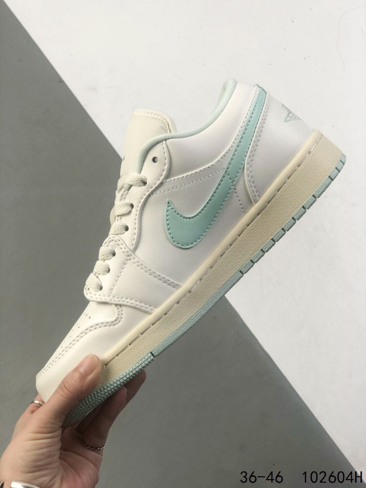 Air Jordan 1 Low WH: Retro Style Meets Modern Comfort in a Classic Sneaker 4 i1746889219 1430 2