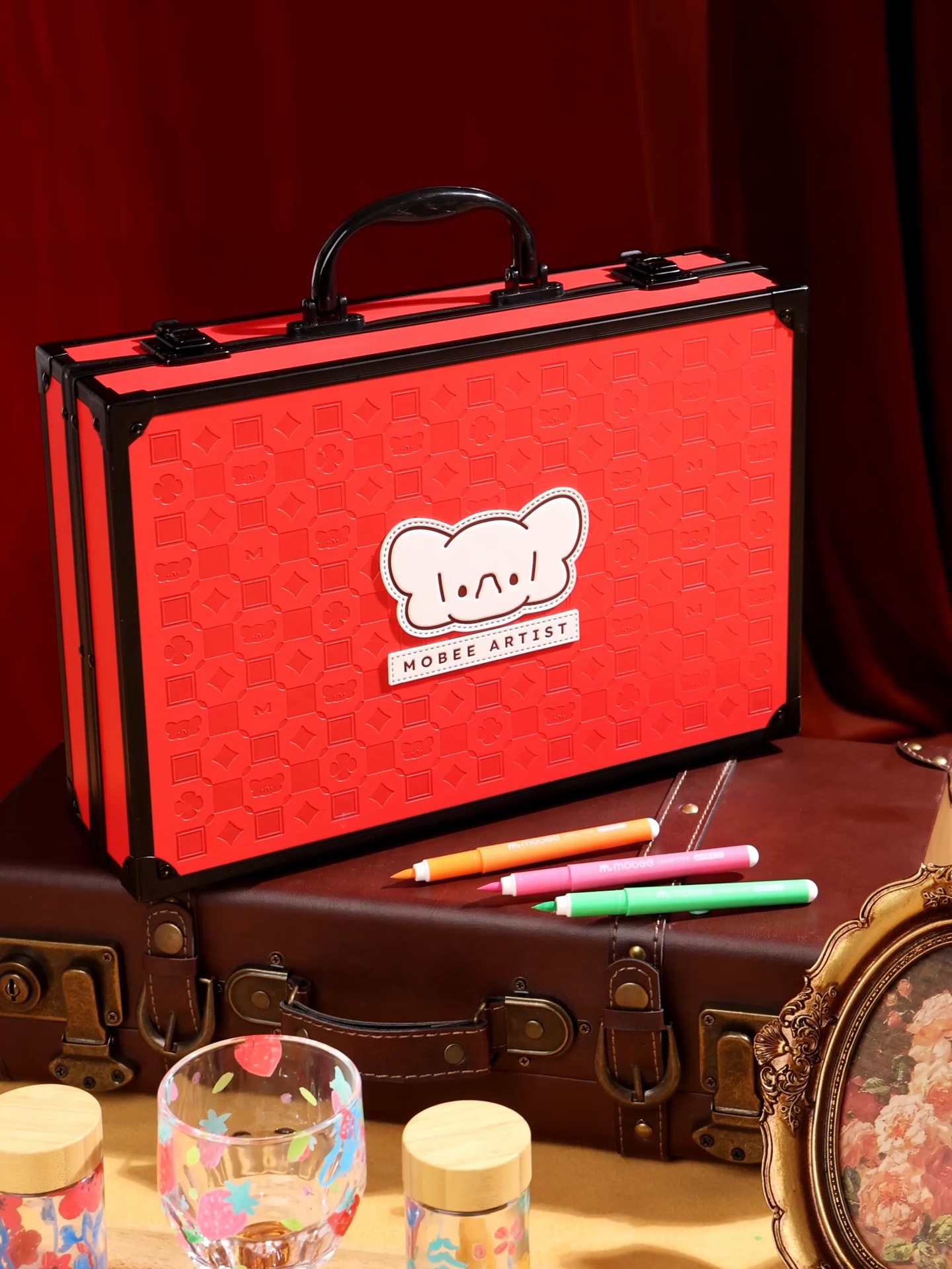 Mobee Artist Dreamland Art Set - Acrylic Markers, Colored Pencils, and Fineliner Pens