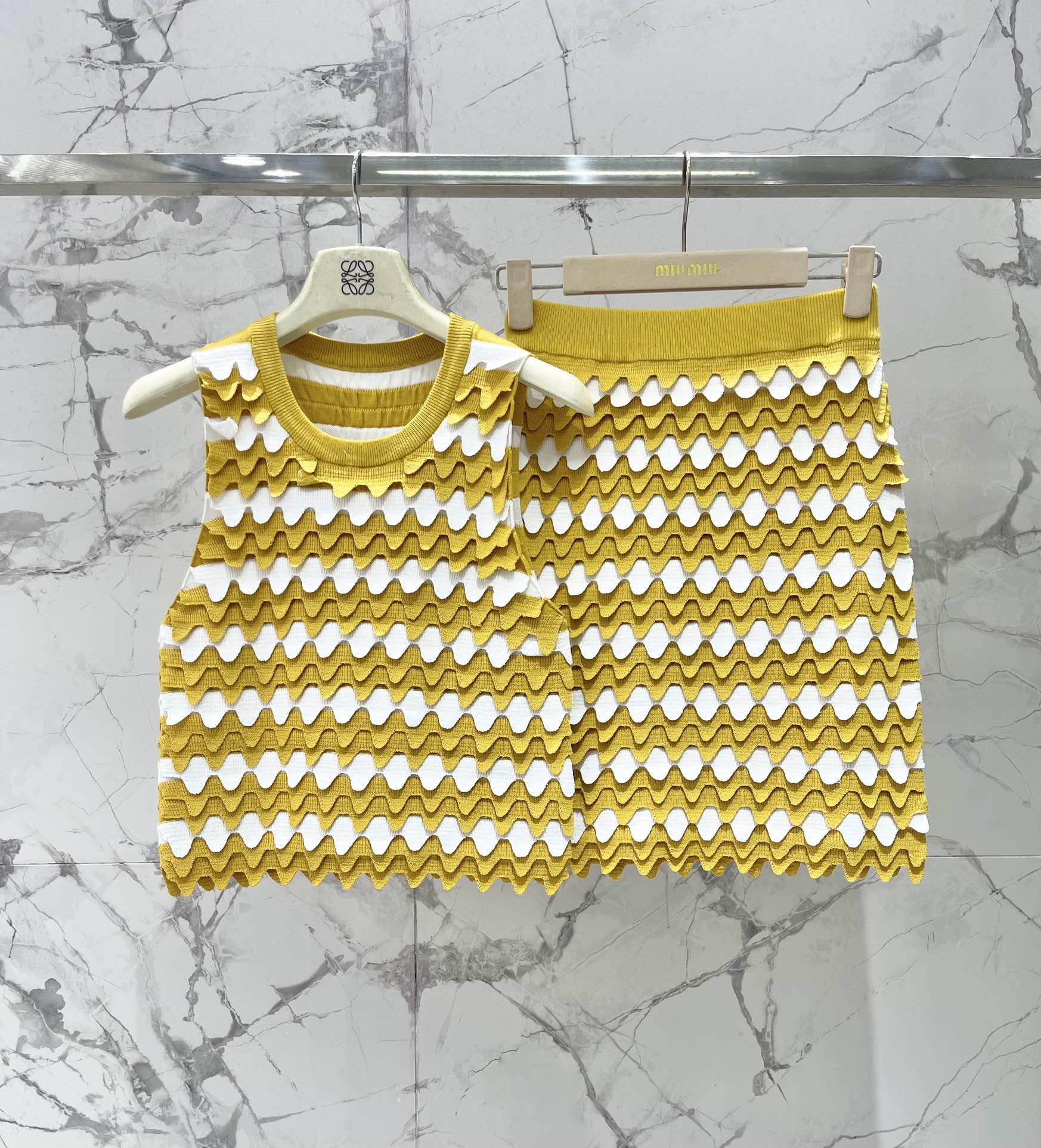 LOEWE Summer Limited Cotton Vest Fan-Shaped Knit Sleeveless Top 1 i1746954215 7911 0