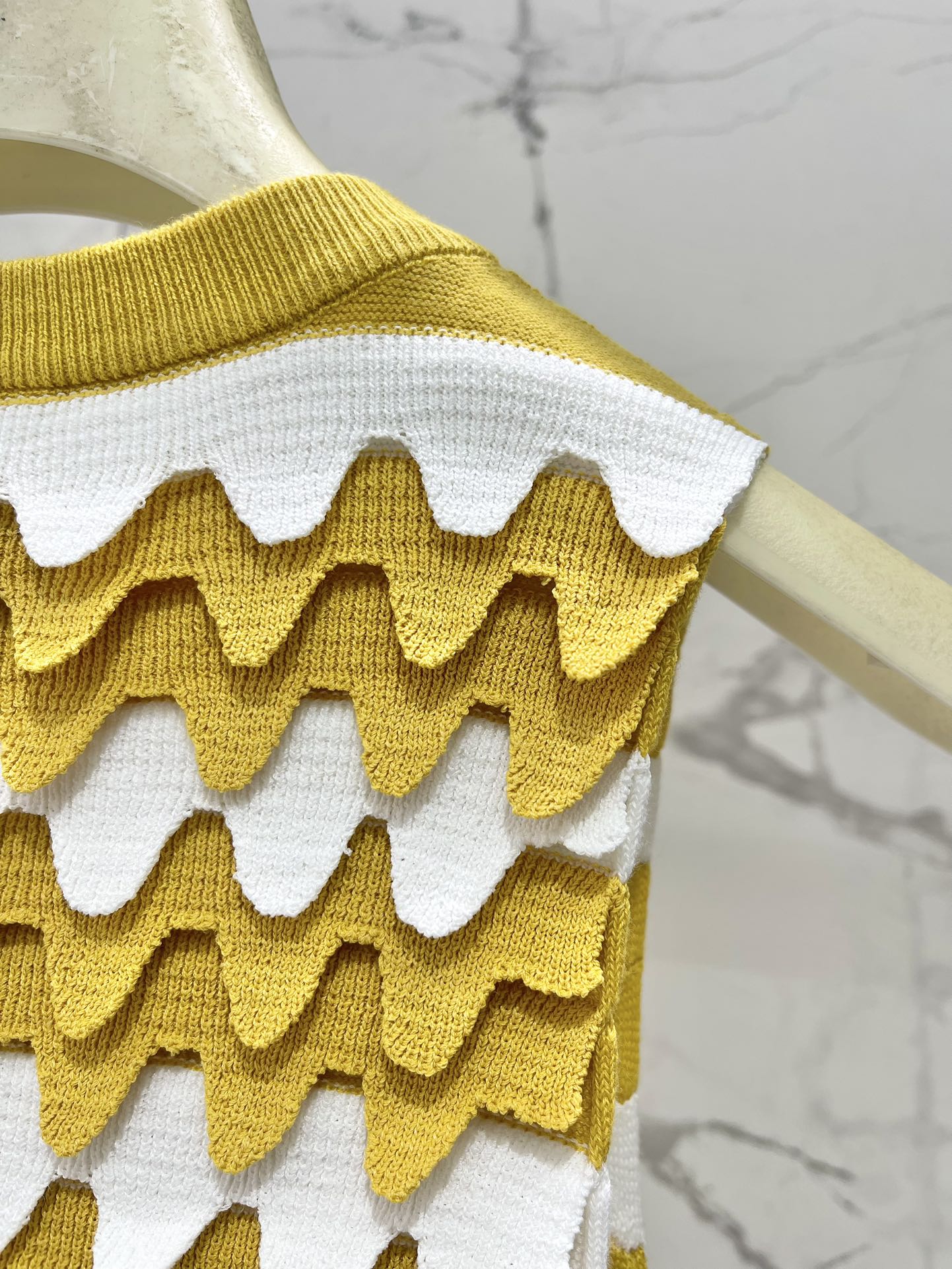 LOEWE Summer Limited Cotton Vest Fan-Shaped Knit Sleeveless Top 7 i1746954215 9707 6