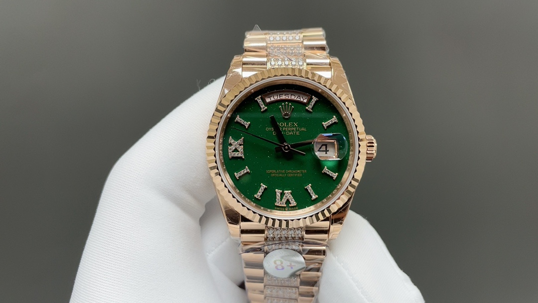 NO:393046,8+ Factory 8 The pinnacle work. The counterweight version is the picture of 2834 movement Rolex Weekly log 36mm double calendar steel belt Optional with 2834 movement or movement (not all tungsten gold paint-off material) [Hai][Hai] Can be wrapped in gold, no paint off, no blackening,,rolex198609098+ Factory 八厂 巅峰之作.配重版 图为2834机芯 劳力士 星期日志型36mm 双历钢带款 可选搭配2834机芯或机芯（非全钨金掉漆材质） [發][發] 可包金 不掉漆 不发黑,,rolex,Watch