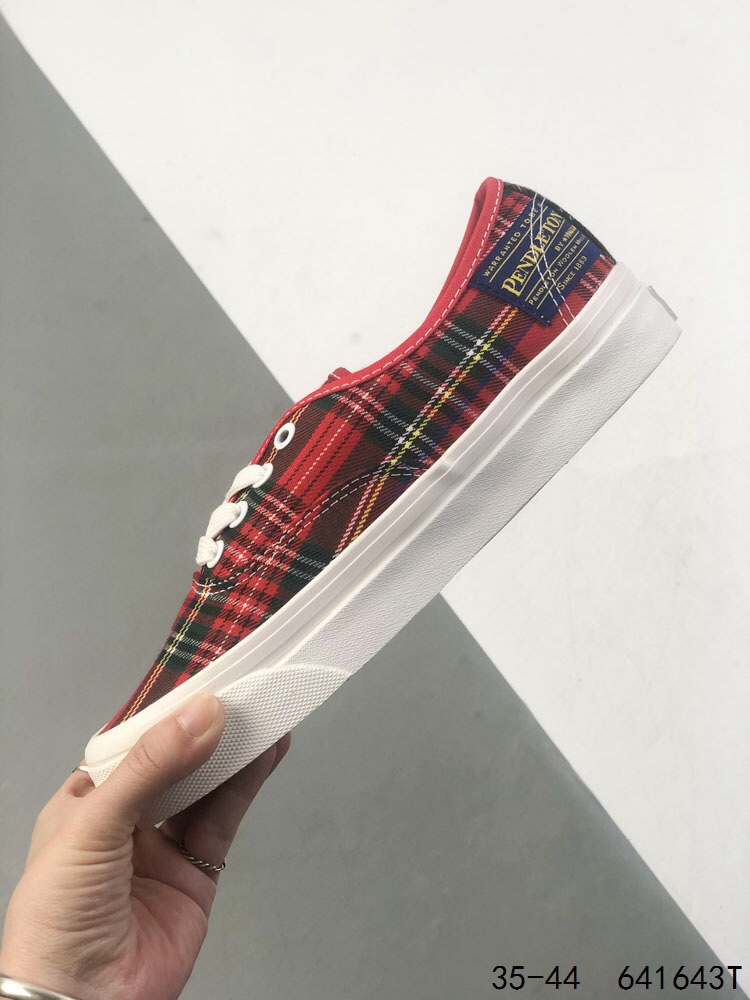 Vans Classic Slip-On Checkerboard Sneakers - Timeless Style and Comfort 9 i1746978639 7397 7