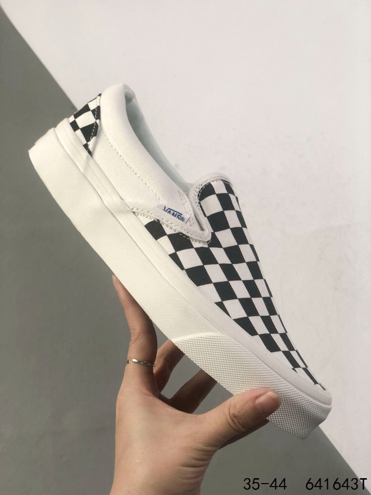 Vans Classic Slip-On Checkerboard Sneakers - Timeless Style and Comfort 5 i1746978639 9830 3