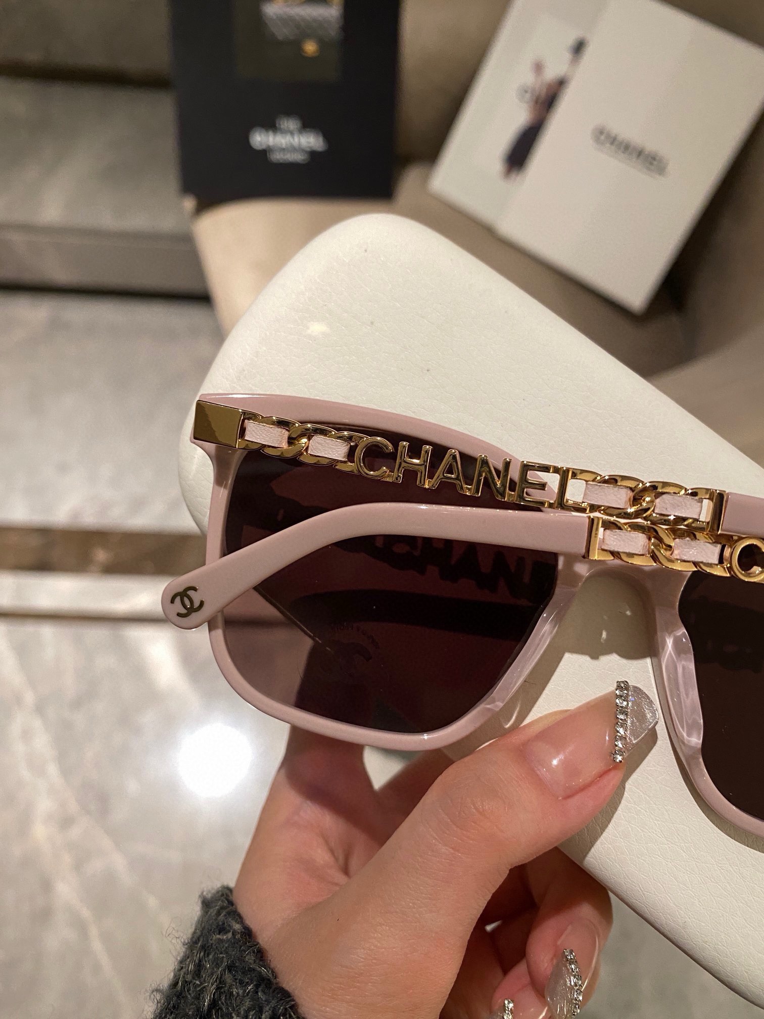 CHANEL 0778 首批品质非市面抄货
独家编码识别～小脸bb🉑️直接入
佩戴舒适感绝不怕掉 细节品质看得见！
🔝🔝1408160