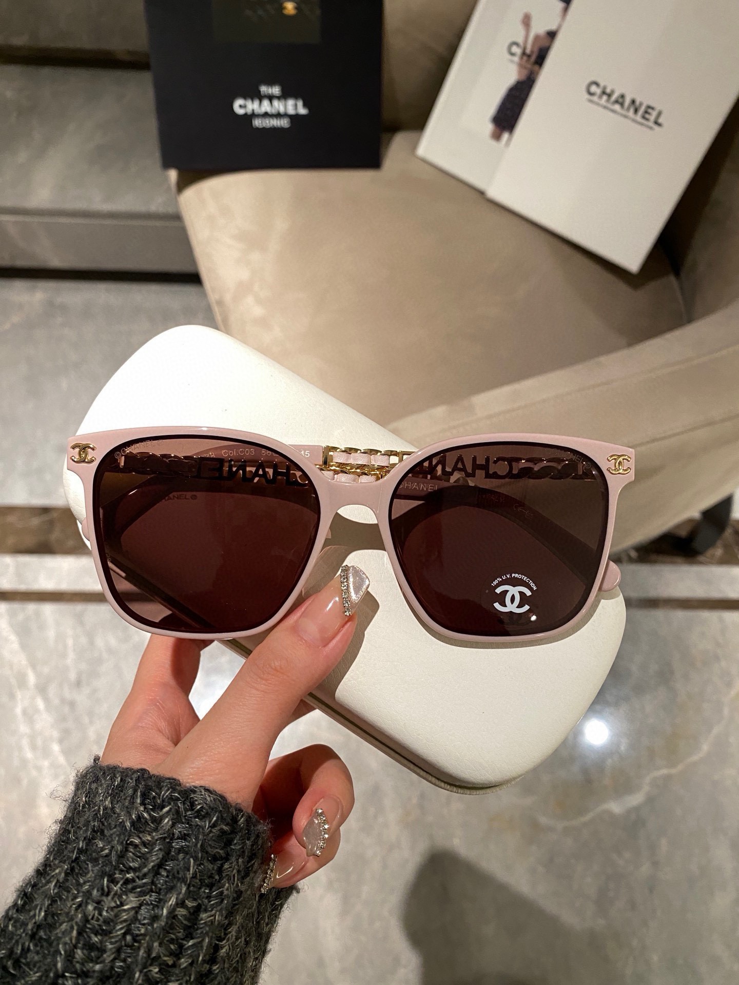 CHANEL 0778 首批品质非市面抄货
独家编码识别～小脸bb🉑️直接入
佩戴舒适感绝不怕掉 细节品质看得见！
🔝🔝1408160