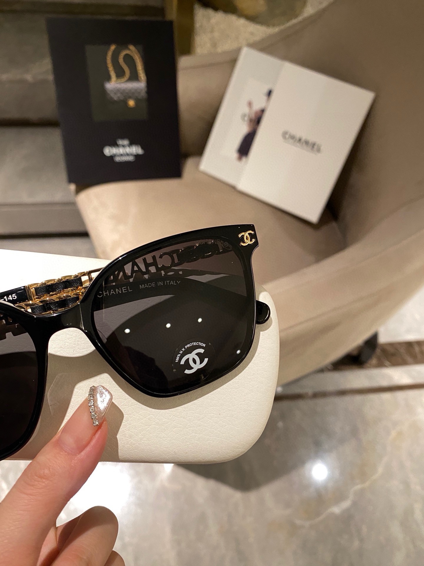 CHANEL 0778 首批品质非市面抄货
独家编码识别～小脸bb🉑️直接入
佩戴舒适感绝不怕掉 细节品质看得见！
🔝🔝1408160