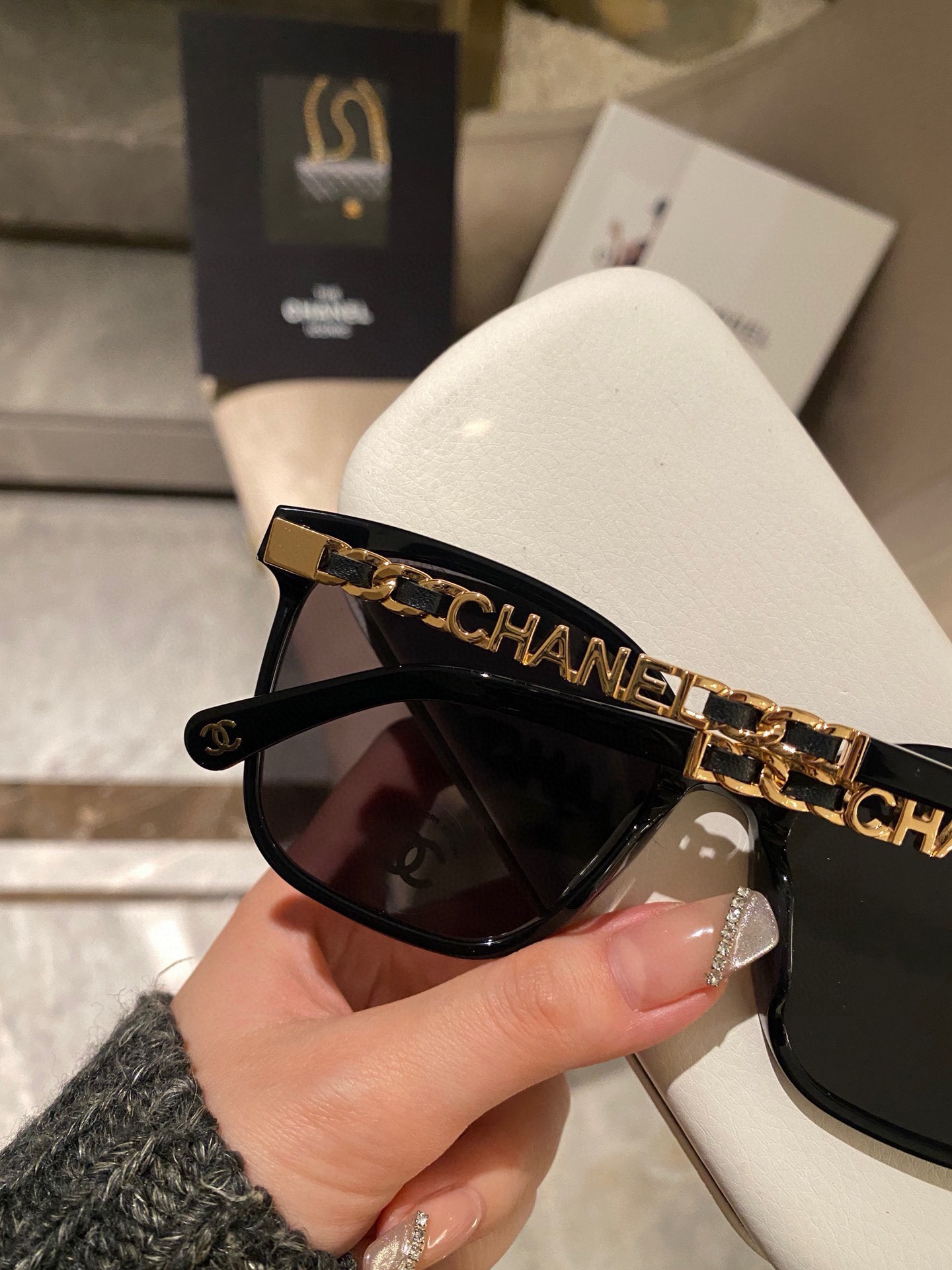 CHANEL 0778 首批品质非市面抄货
独家编码识别～小脸bb🉑️直接入
佩戴舒适感绝不怕掉 细节品质看得见！
🔝🔝1408160