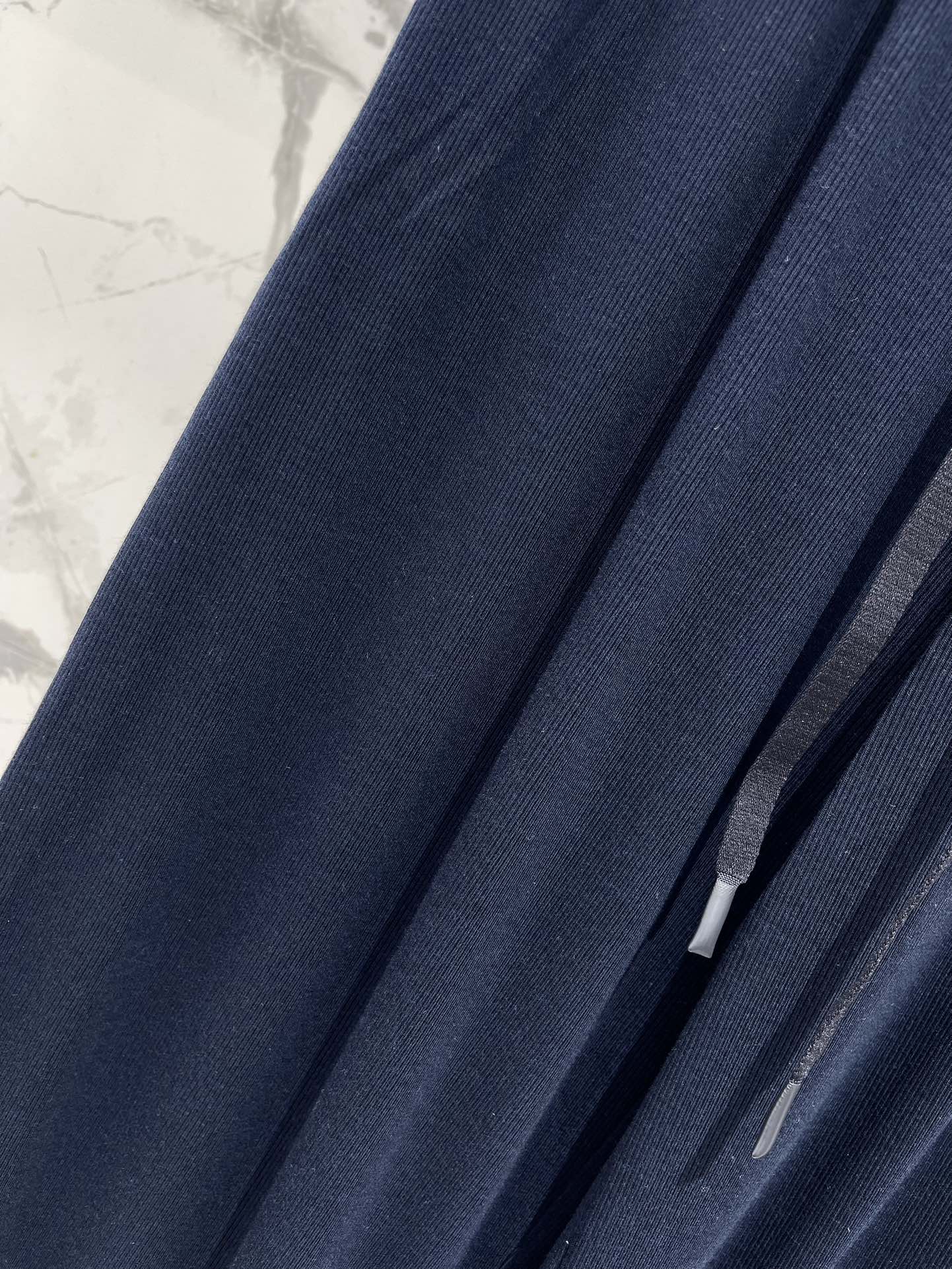 𝗖𝗛𝗥𝗢𝗠𝗘 𝗛𝗘𝗔𝗥𝗧* 克罗心十字架梵文印花套装

👗👔 这套装备简直是潮人必备啊！上衣和裤子都印满