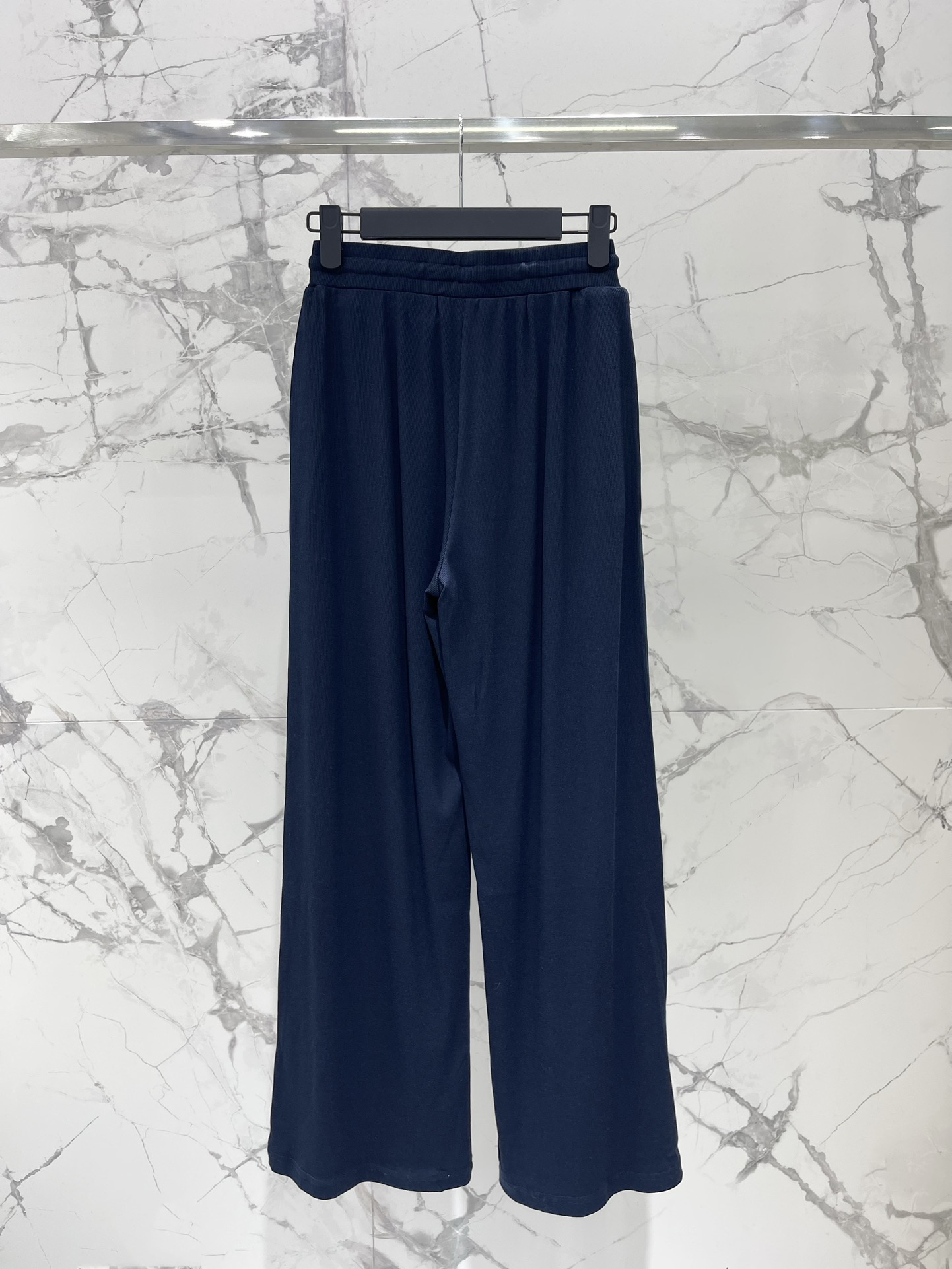 𝗖𝗛𝗥𝗢𝗠𝗘 𝗛𝗘𝗔𝗥𝗧* 克罗心十字架梵文印花套装

👗👔 这套装备简直是潮人必备啊！上衣和裤子都印满