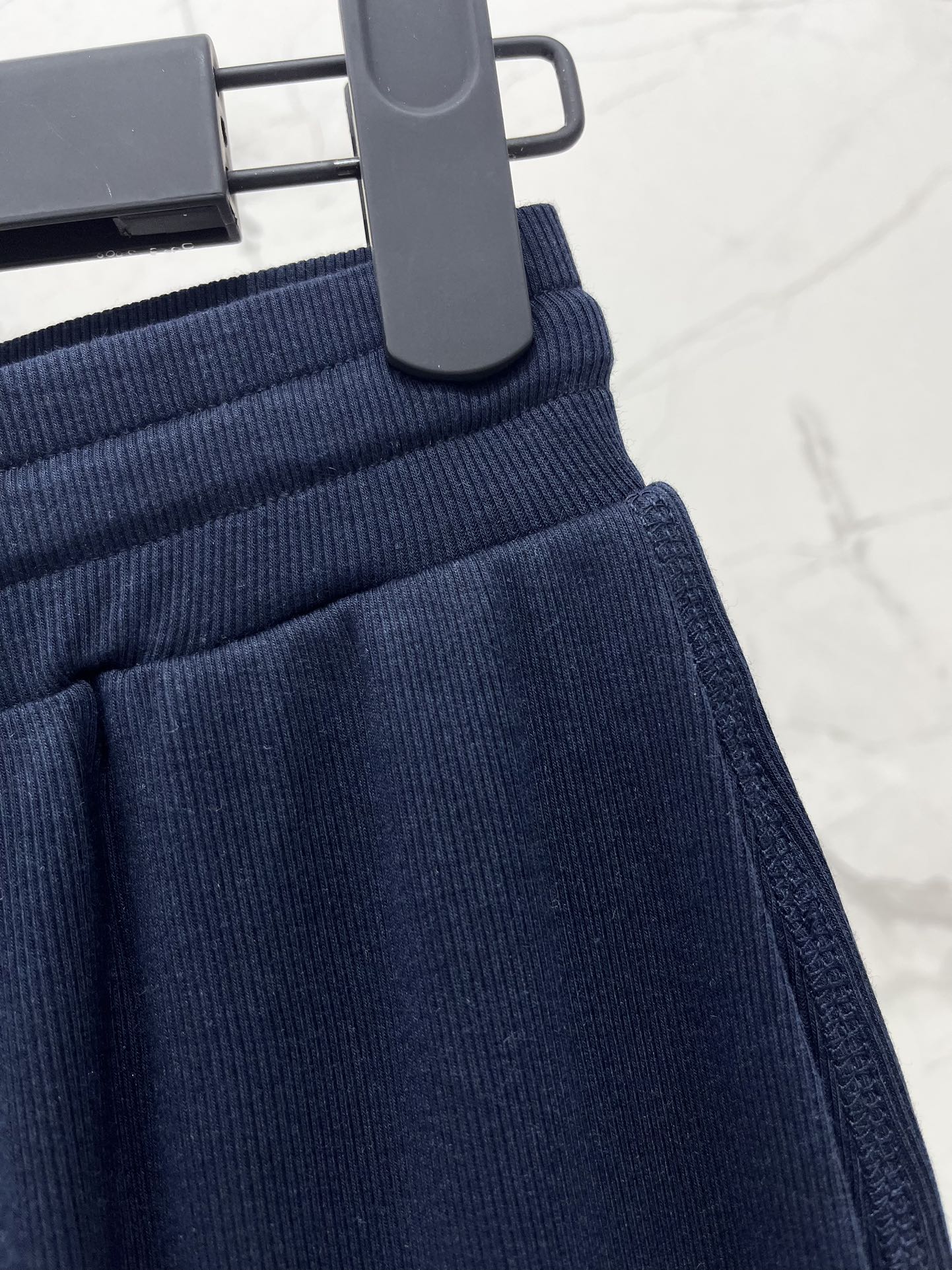 𝗖𝗛𝗥𝗢𝗠𝗘 𝗛𝗘𝗔𝗥𝗧* 克罗心十字架梵文印花套装

👗👔 这套装备简直是潮人必备啊！上衣和裤子都印满