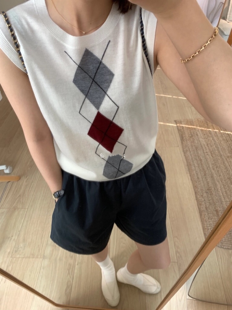 Miu-Inspired Merino Wool Argyle Knit Vest Top - Soft, Lightweight & Stylish 1 i1747041590 5067 0