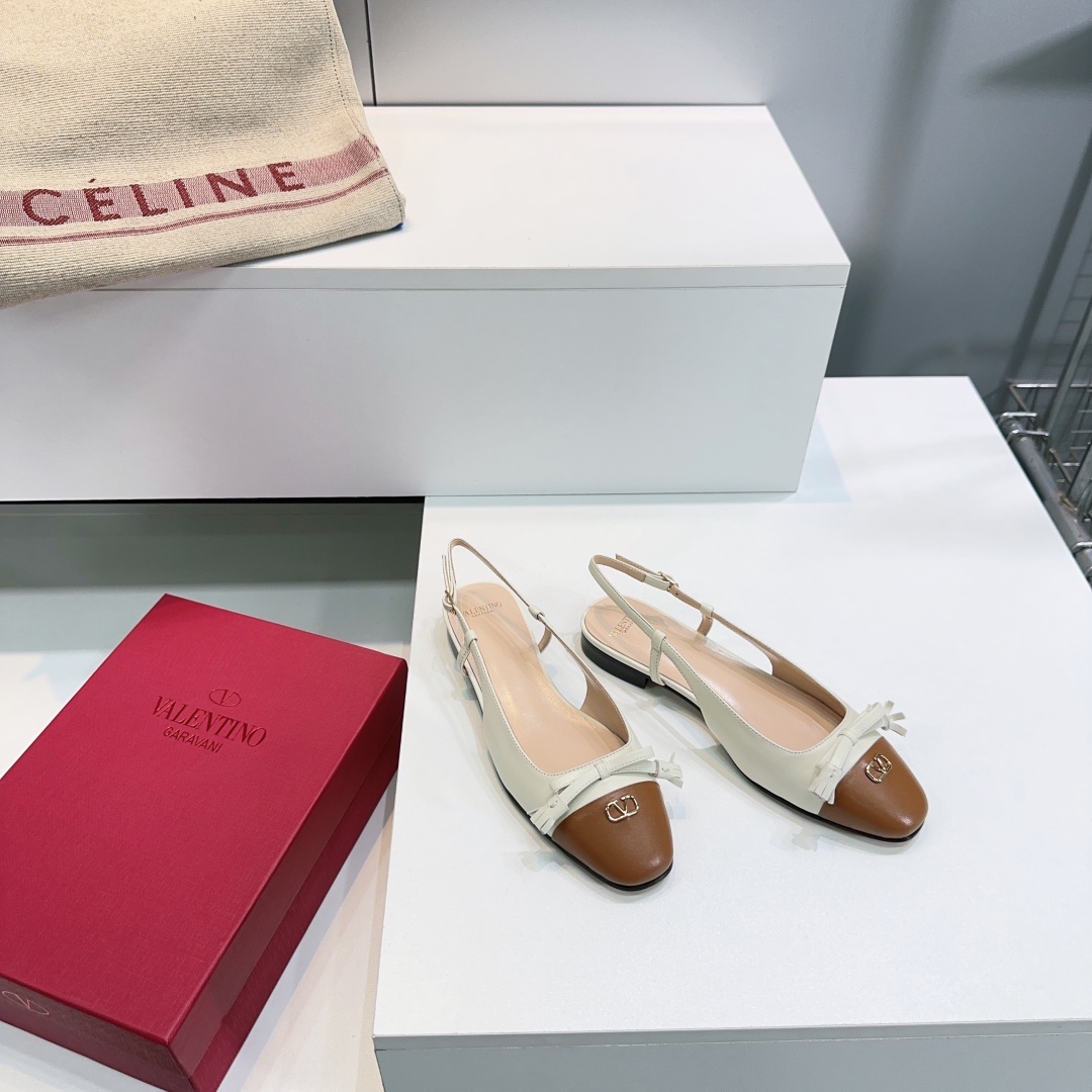 Valentino’s Newest Butterfly Shoes for Spring/Summer 2025: High Quality and Stylish! - 图片 2