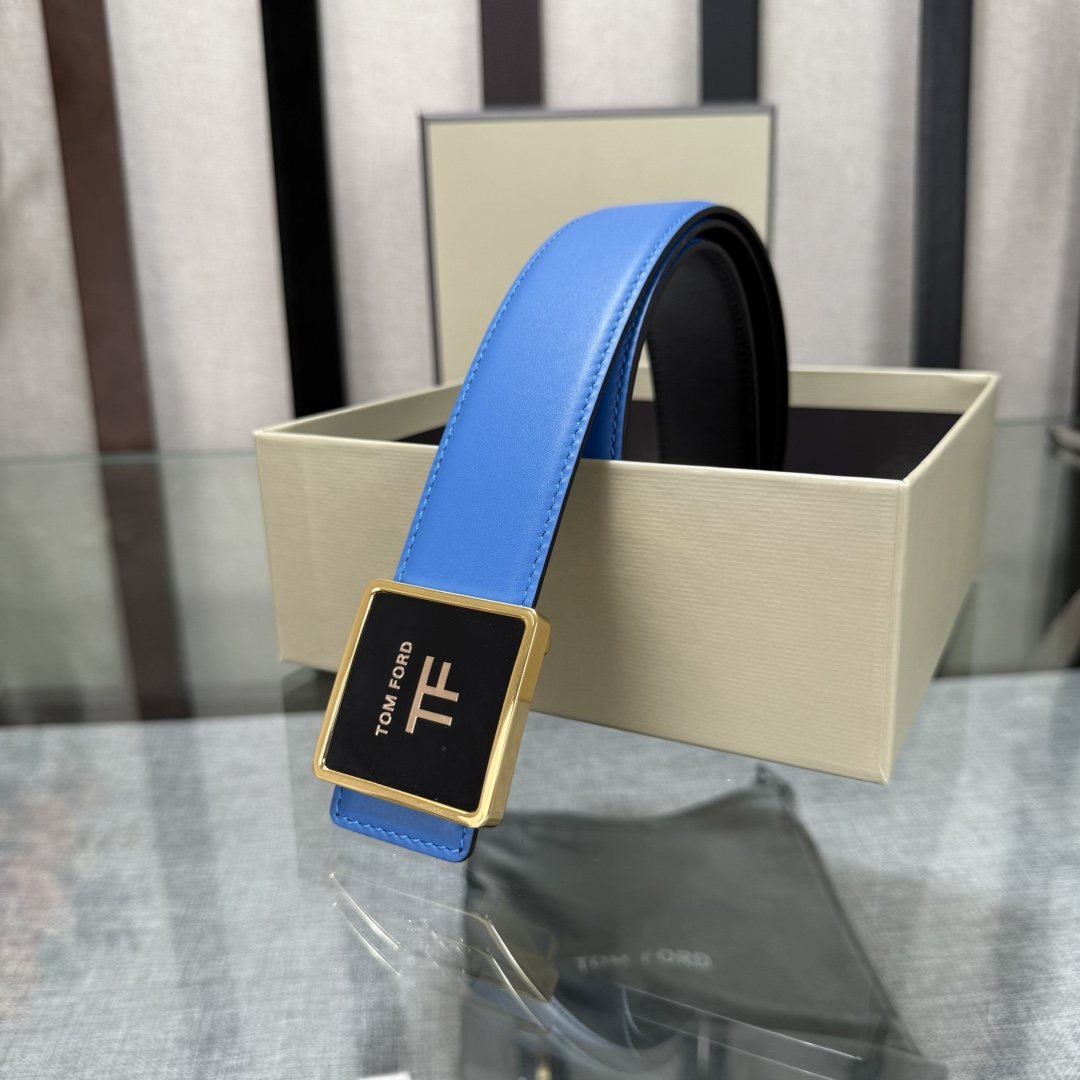  汤姆福特最新网红爆款双面头层牛皮专柜同步3.8宽新款上市了，原版牛皮，搭配铜扣，优雅，大方用的方便。谢