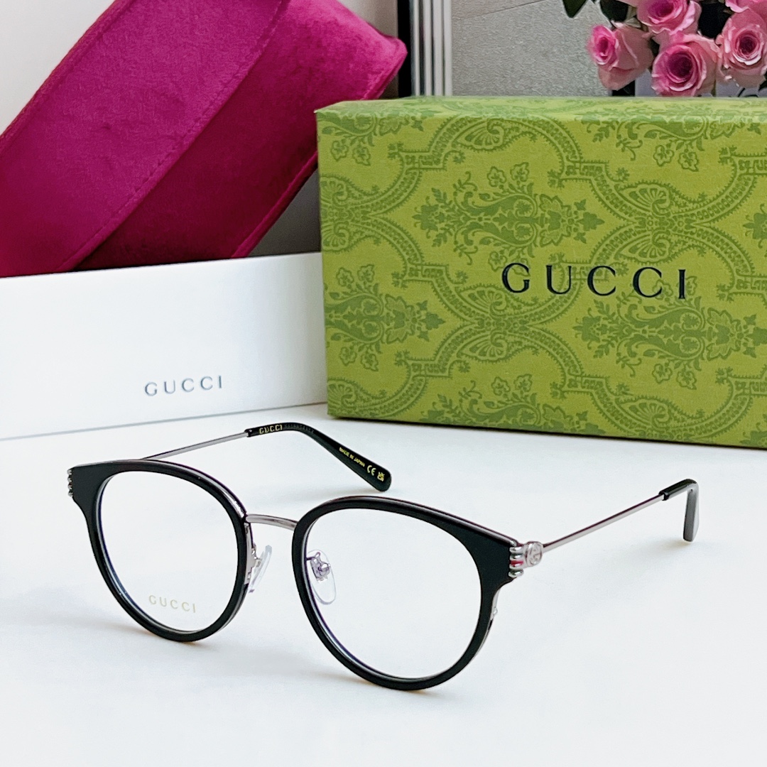  GUCC* 新品
MOD：GG1885OA 
SIZE：51口20-145
原版高品质
配光百搭镜框
