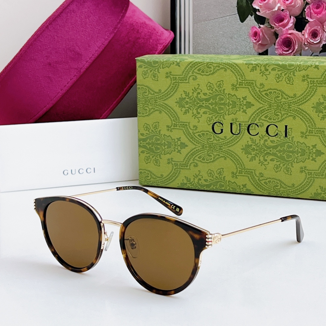  GUCC* 新品
MOD：GG1885OA 
SIZE：51口20-145
原版高品质
配光百搭镜框

