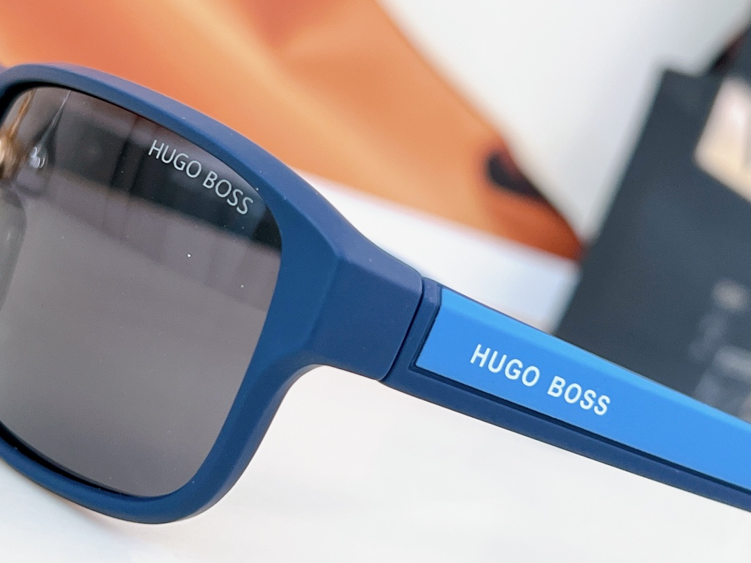 HUGO BOSS
MOD：24022
Size：60口14-135