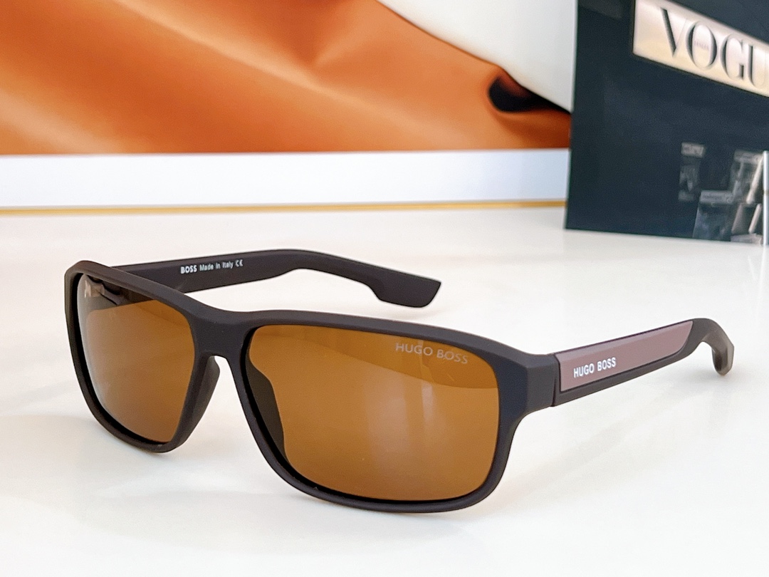 HUGO BOSS
MOD：24022
Size：60口14-135