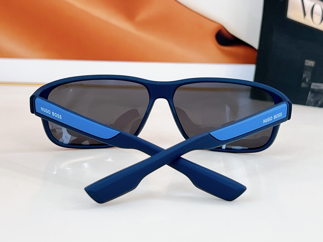 HUGO BOSS
MOD：24022
Size：60口14-135