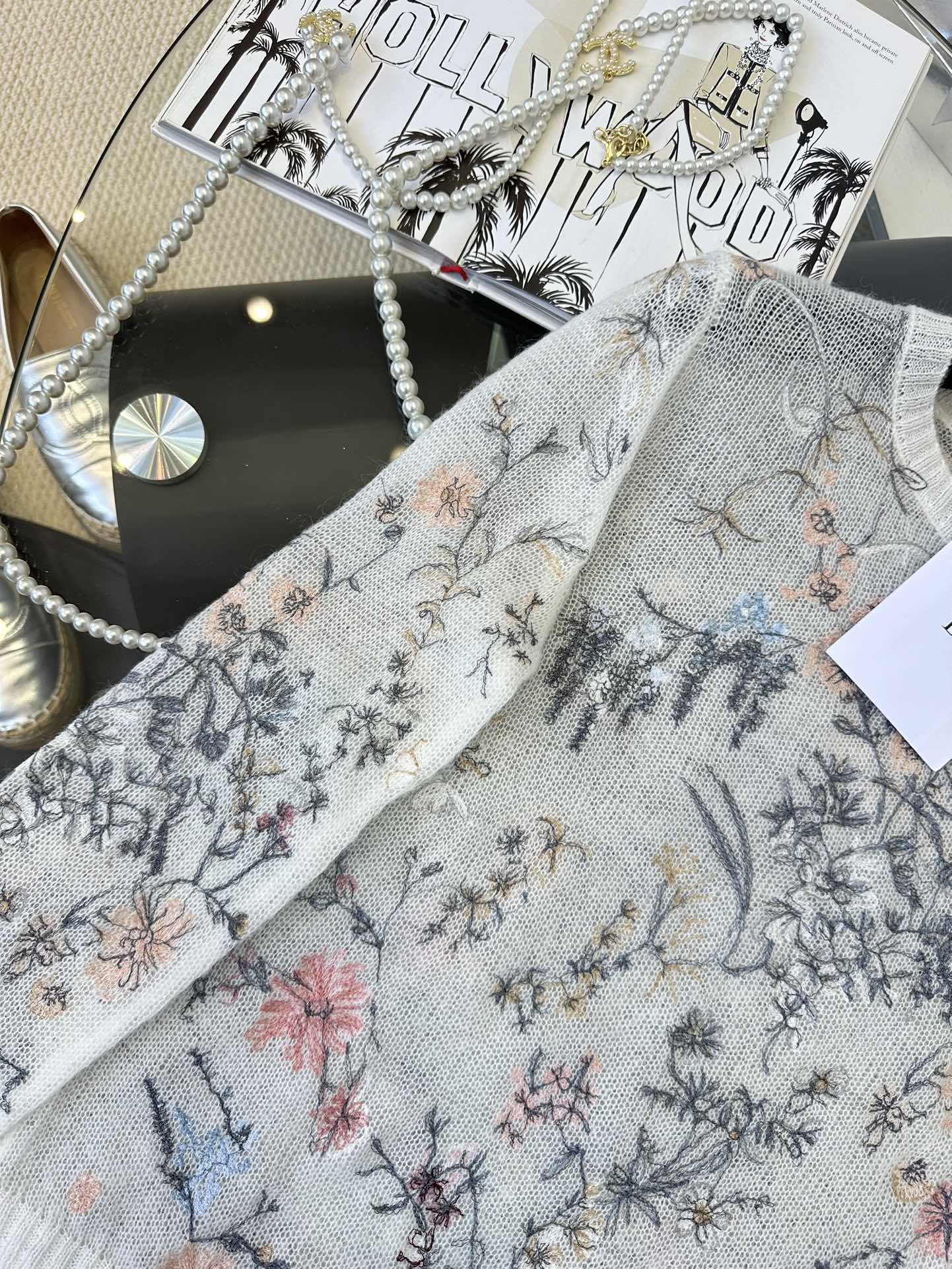 Dior Embroidered Wool-Blend Sweater: A Luxurious Floral Knit Top 7 i1747072624 9690 6