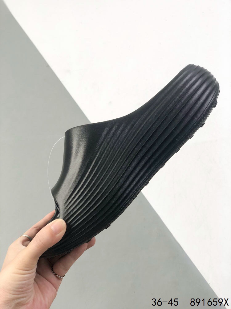 Nike ReactX Rejuven8 Black Sandals - Comfort & Durability 4 i1747087141 3116 2