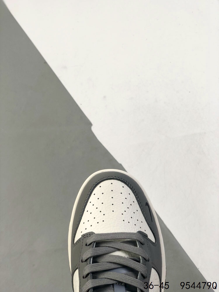 Nike SB Dunk Low Gucci Sneakers | Retro Low-Top Skateboarding Shoes 9 i1747094296 2706 7