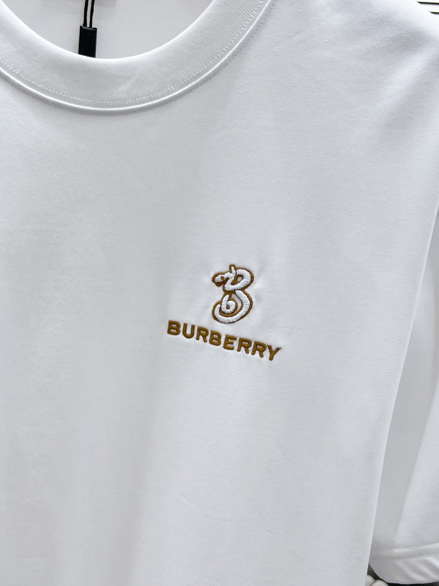 Burberry  T恤服装,burberry 5